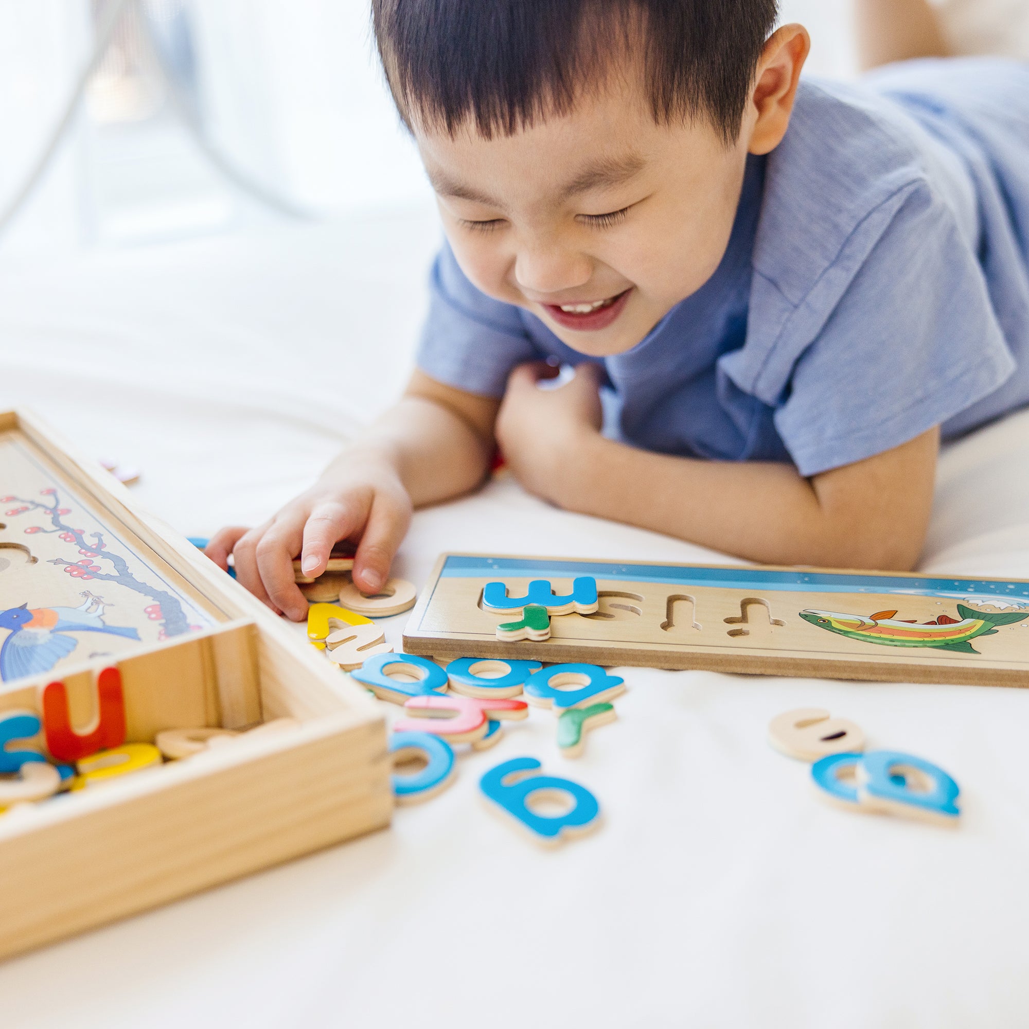 Melissa & Doug See & Spell Learning Toy - Image 2