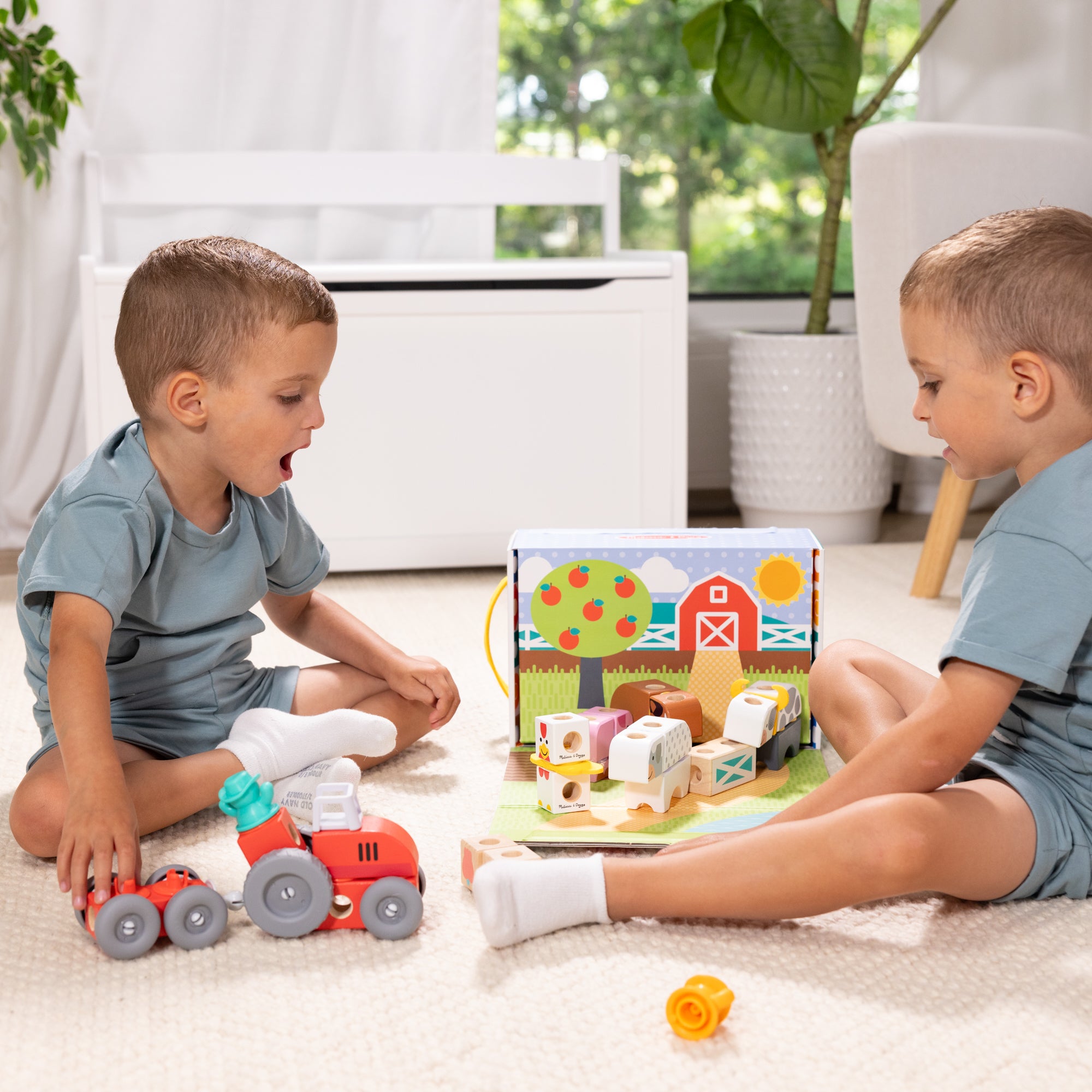 Melissa & Doug Blockables? Farm Play Set - Image 2