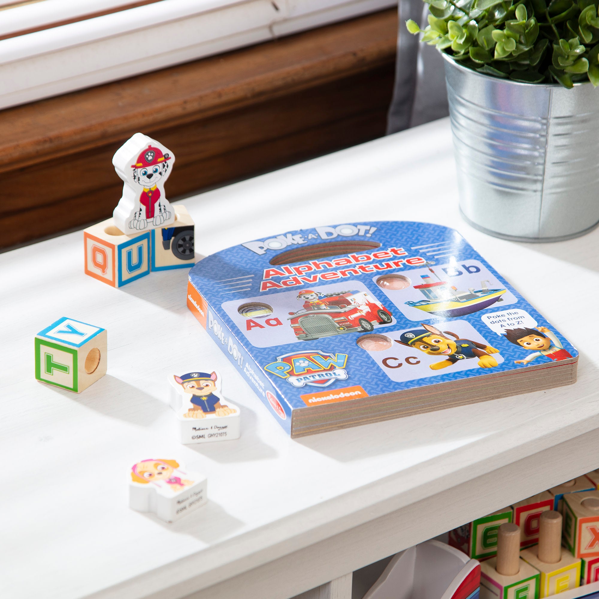 Melissa & Doug PAW Patrol Poke-A-Dot: Alphabet Adventure - Image 6