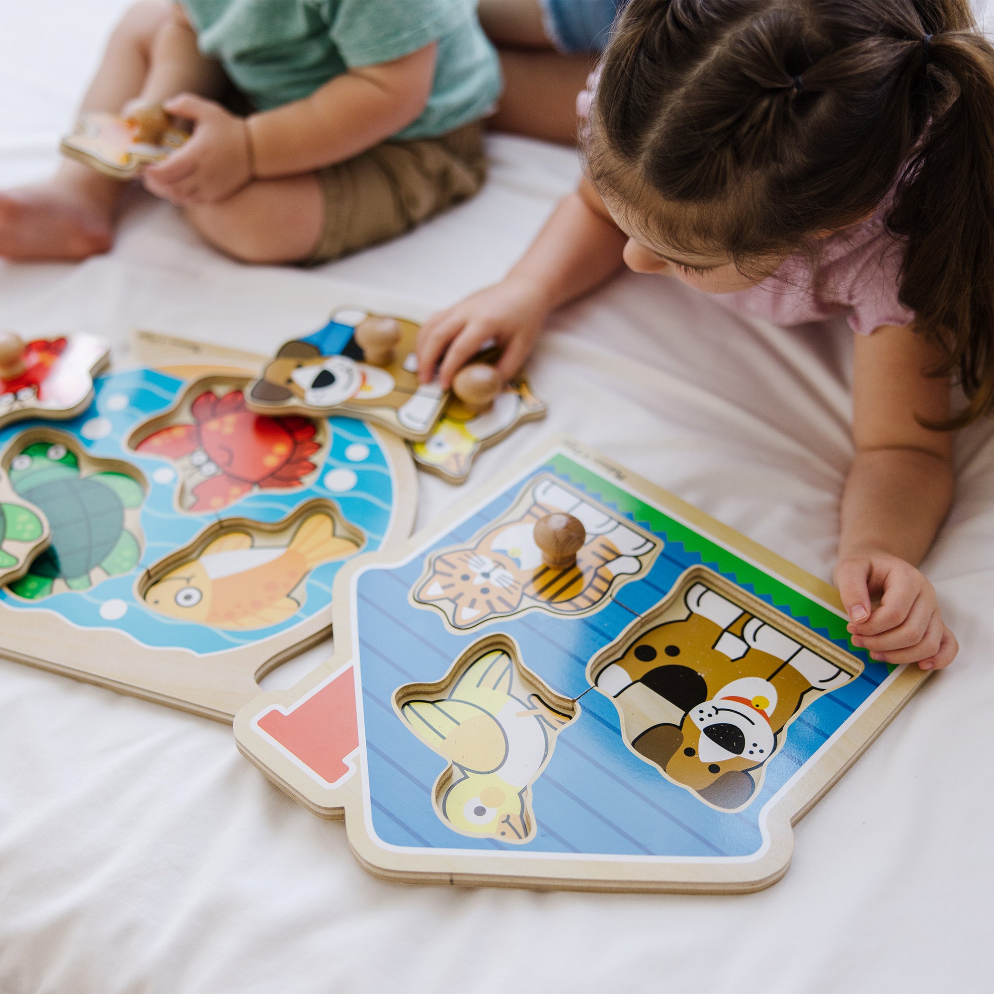 Melissa & Doug Wooden Jumbo Peg Puzzle 2-Pack: Fish Bowl, House Pets - Image 5