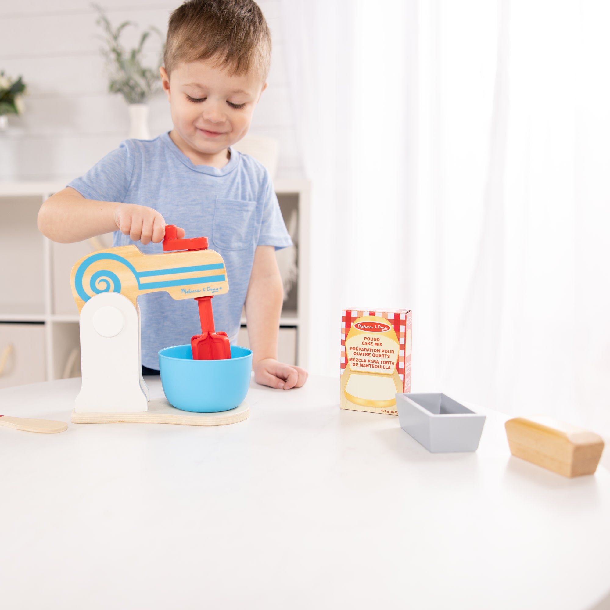 Melissa & Doug Wooden Make-a-Cake Mixer Set - Image 5