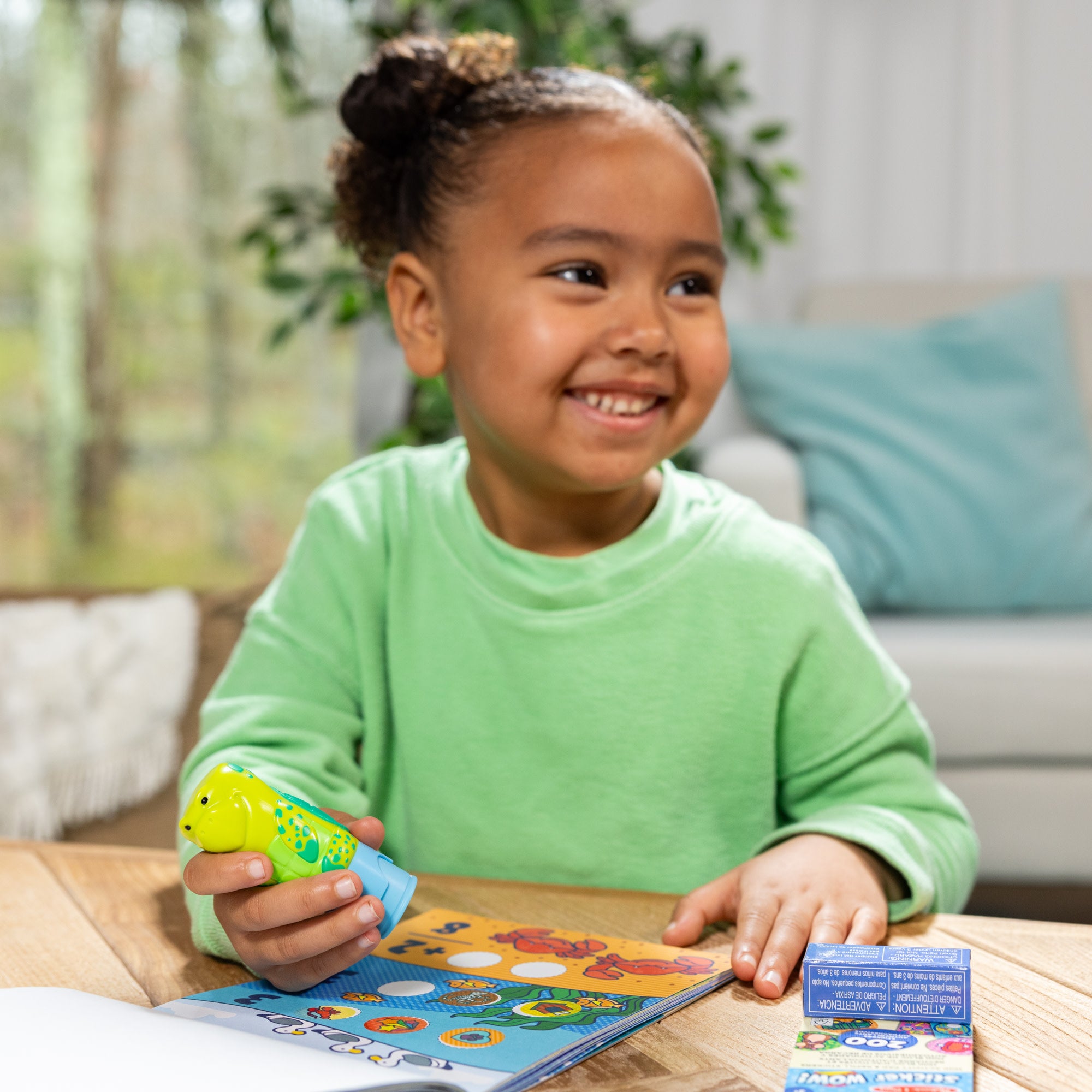 Melissa & Doug Sticker WOW!? Sea Turtle Bundle: Activity Pad & Sticker Stamper + Mini Activity Pad and 200 Refill Stickers - Image 7