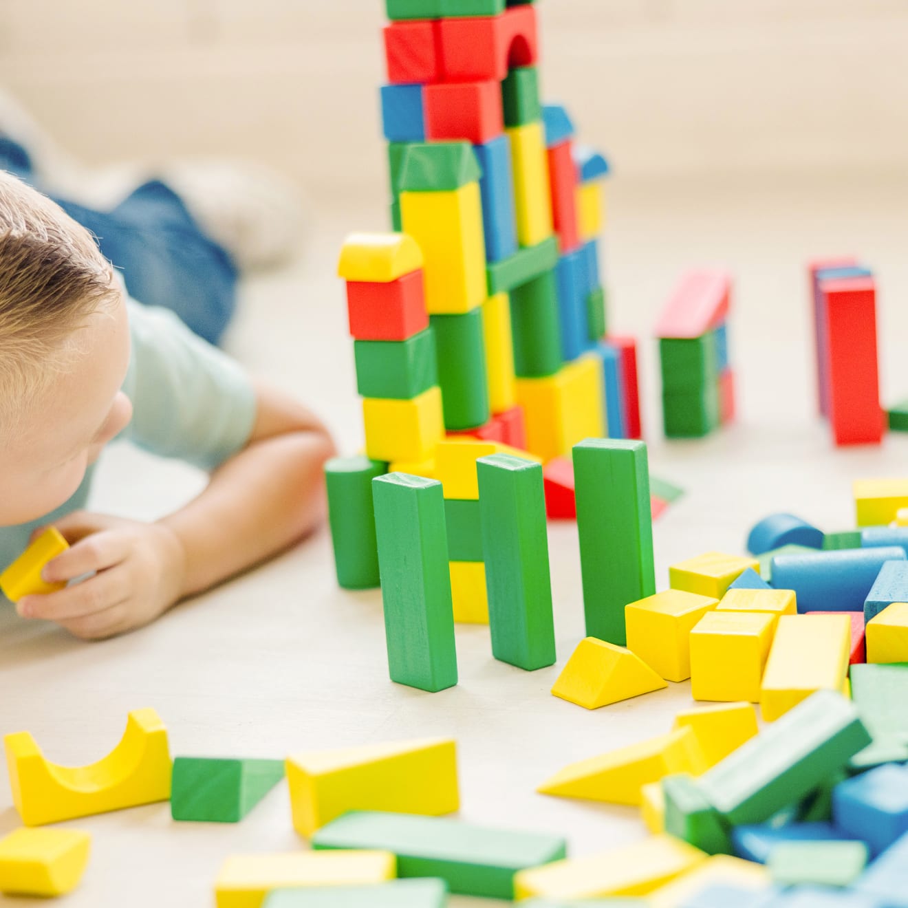 Melissa & Doug 200 Piece Wood Blocks Set - Image 8
