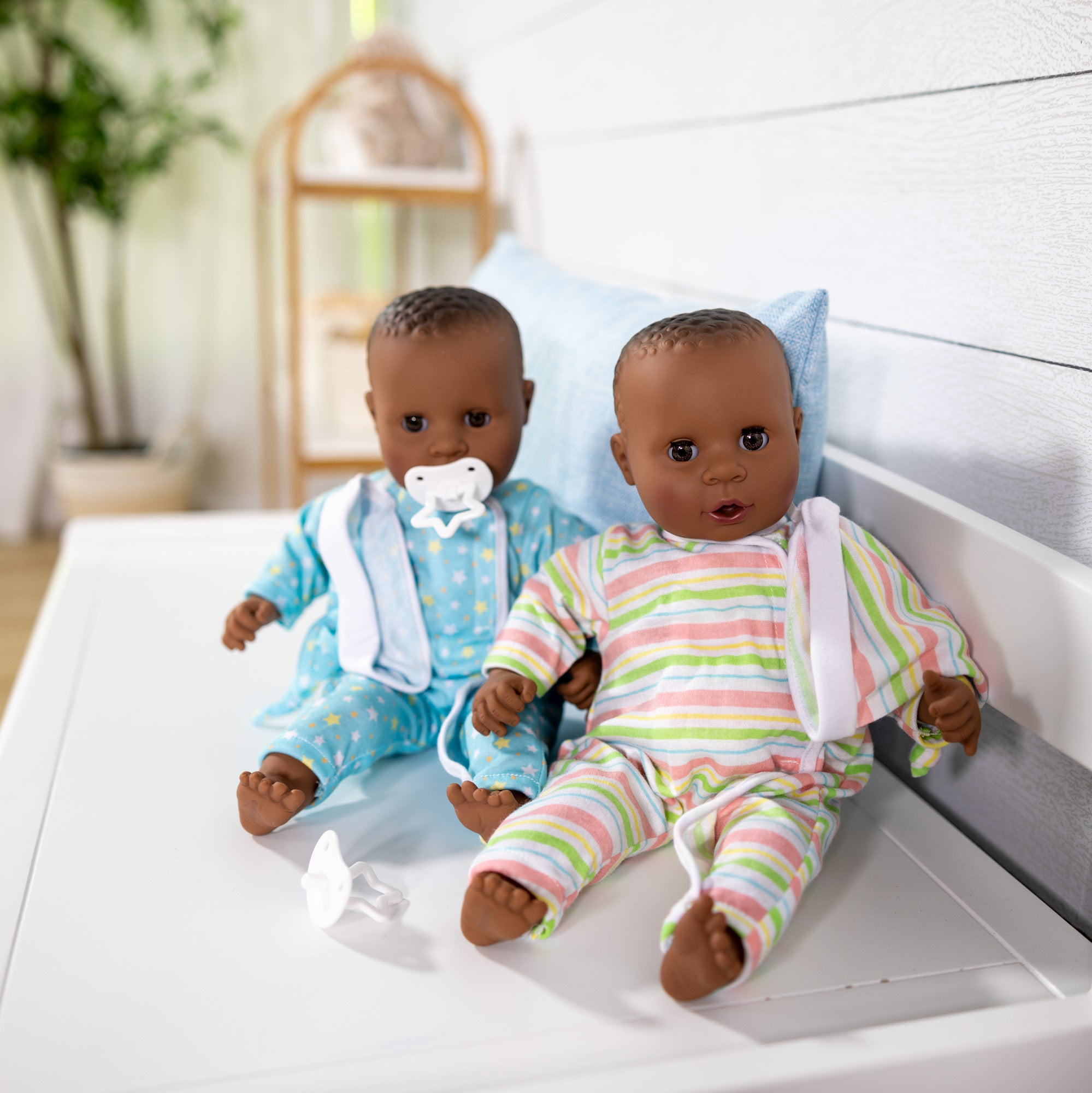Melissa & Doug Mine to Love Twins Tyler & Taylor Dolls - Image 9