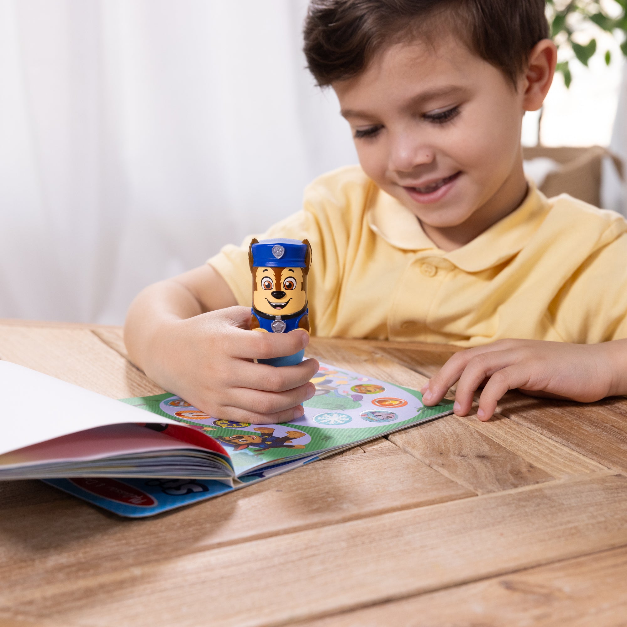 Melissa & Doug Sticker WOW!? PAW Patrol Chase Bundle: Activity Pad & Sticker Stamper + Mini Activity Pad and 200 Refill Stickers - Image 8