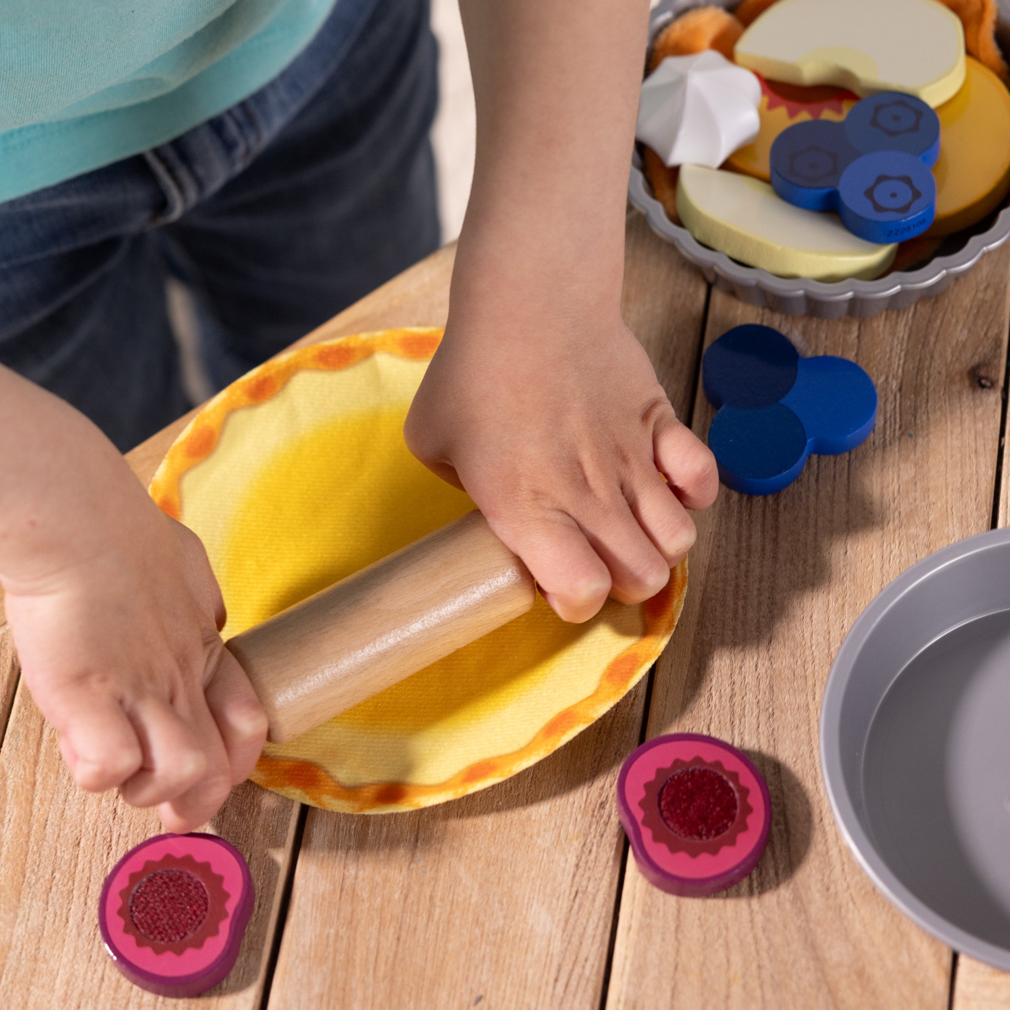 Melissa & Doug Make & Bake Pies Play Set - Image 5