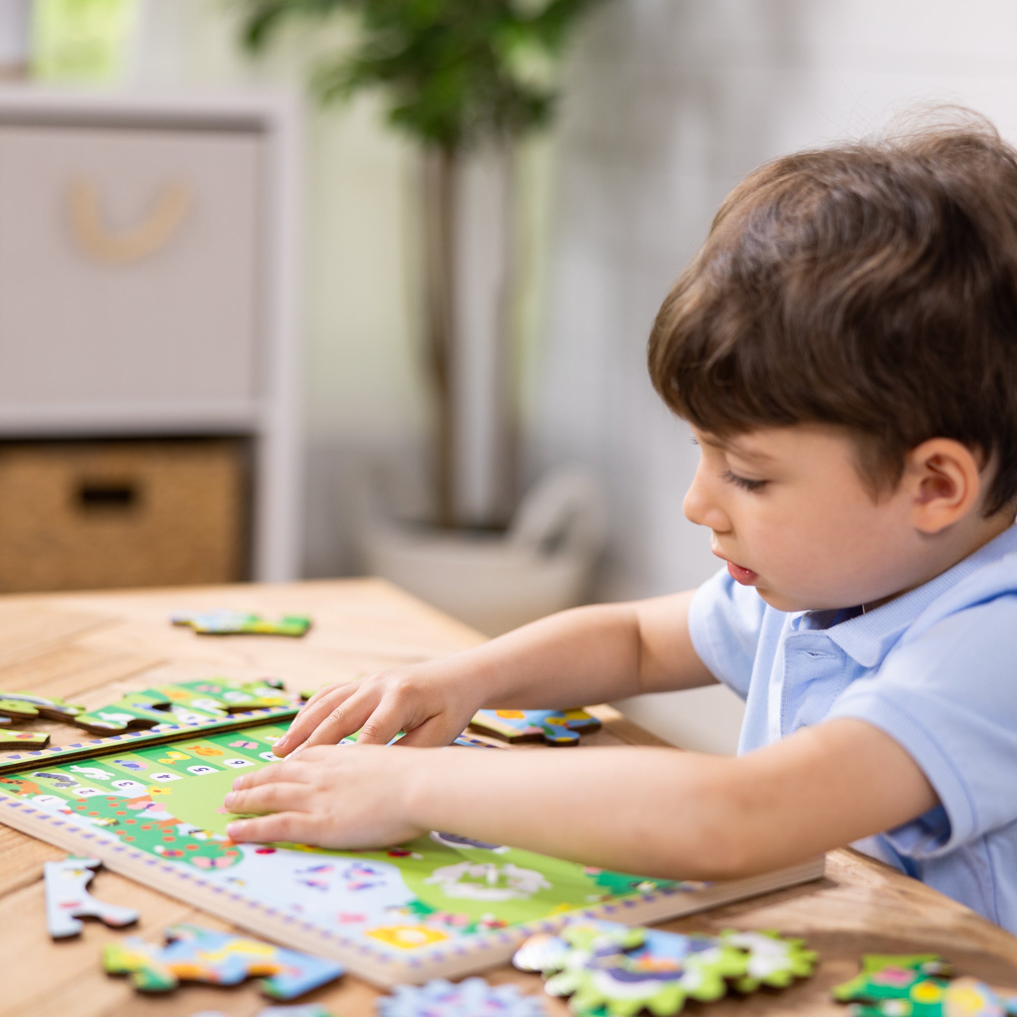Melissa & Doug Animal Chase I-Spy Wooden Gear Puzzle - Image 8
