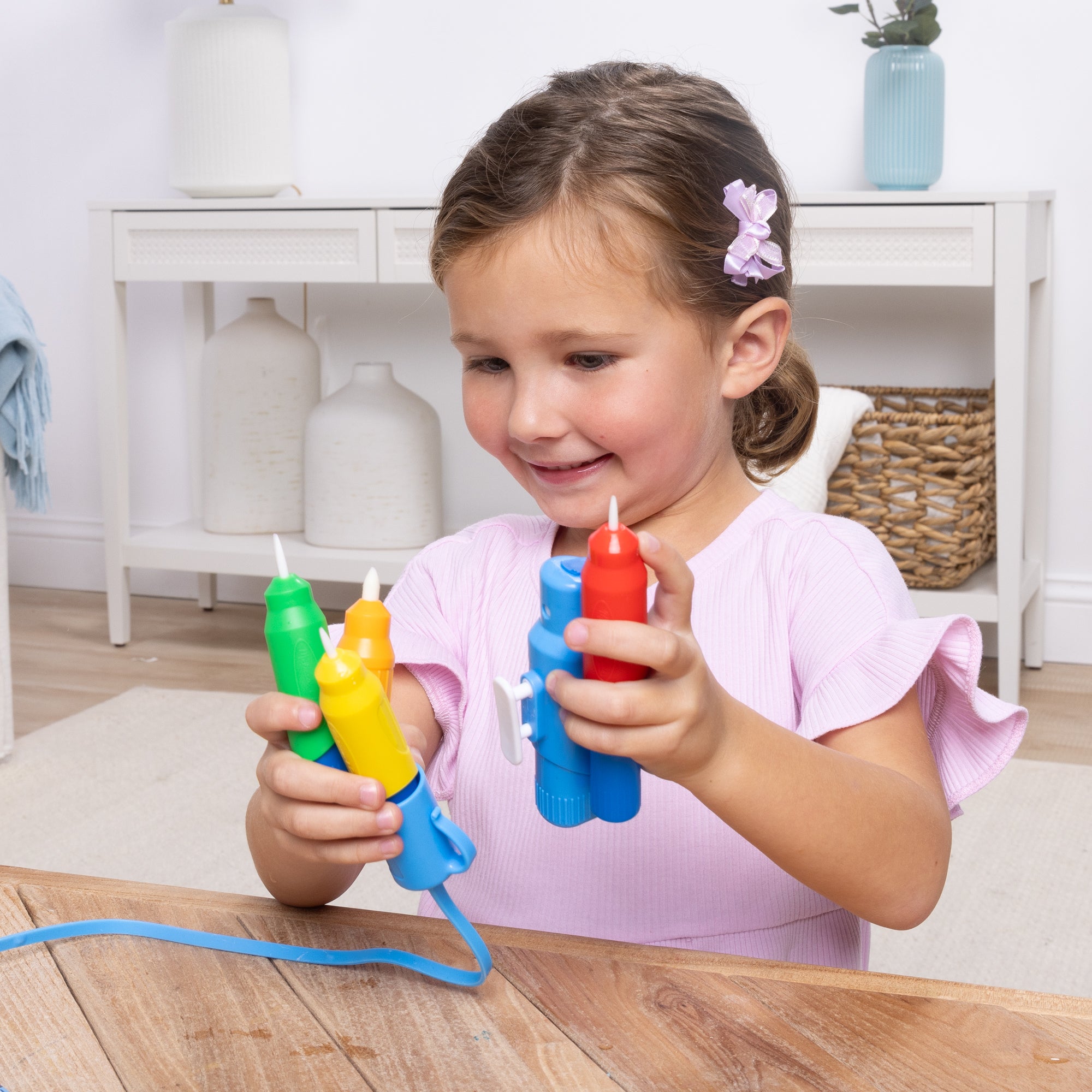 Melissa & Doug Water WOW! Pen Pack (4 Water Pens, Sprayer, Tether Cap) - Image 6