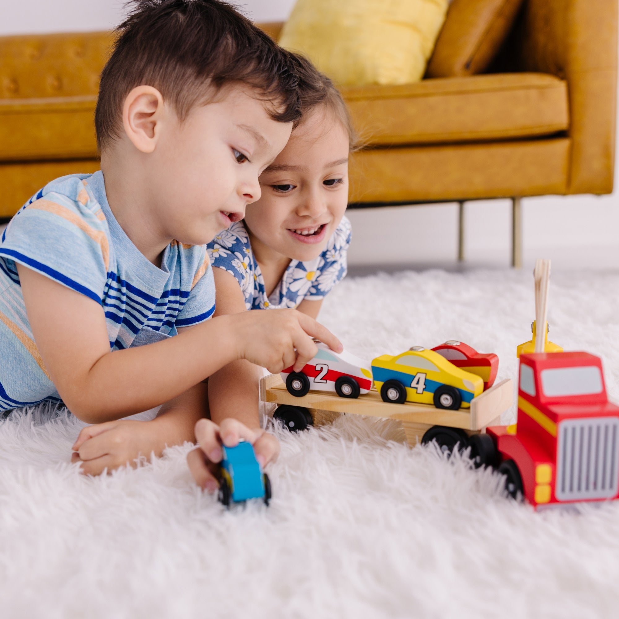 Melissa & Doug Magnetic Car Loader - Image 2