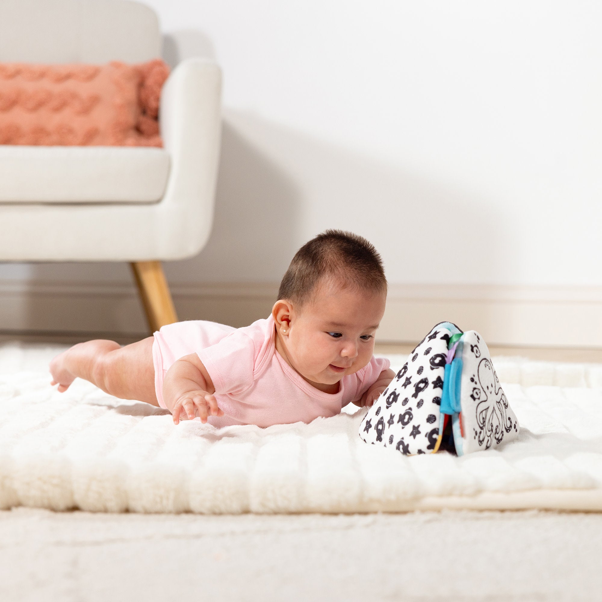 Melissa & Doug Ocean Tummy Time Triangle Baby Toy - Image 7