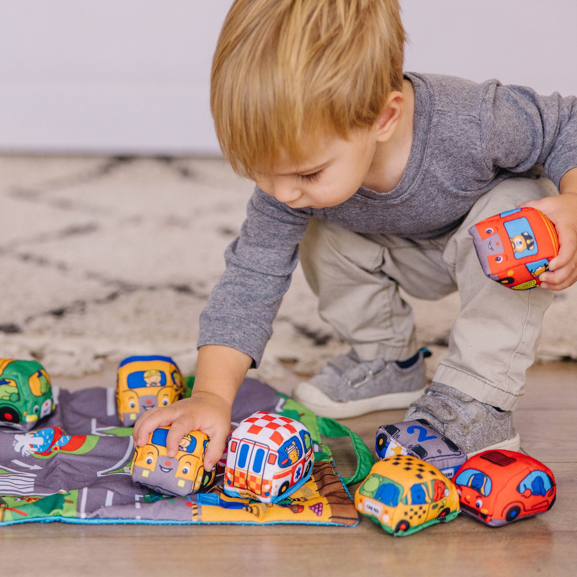 Melissa & Doug Take-Along Town Play Mat - Image 6