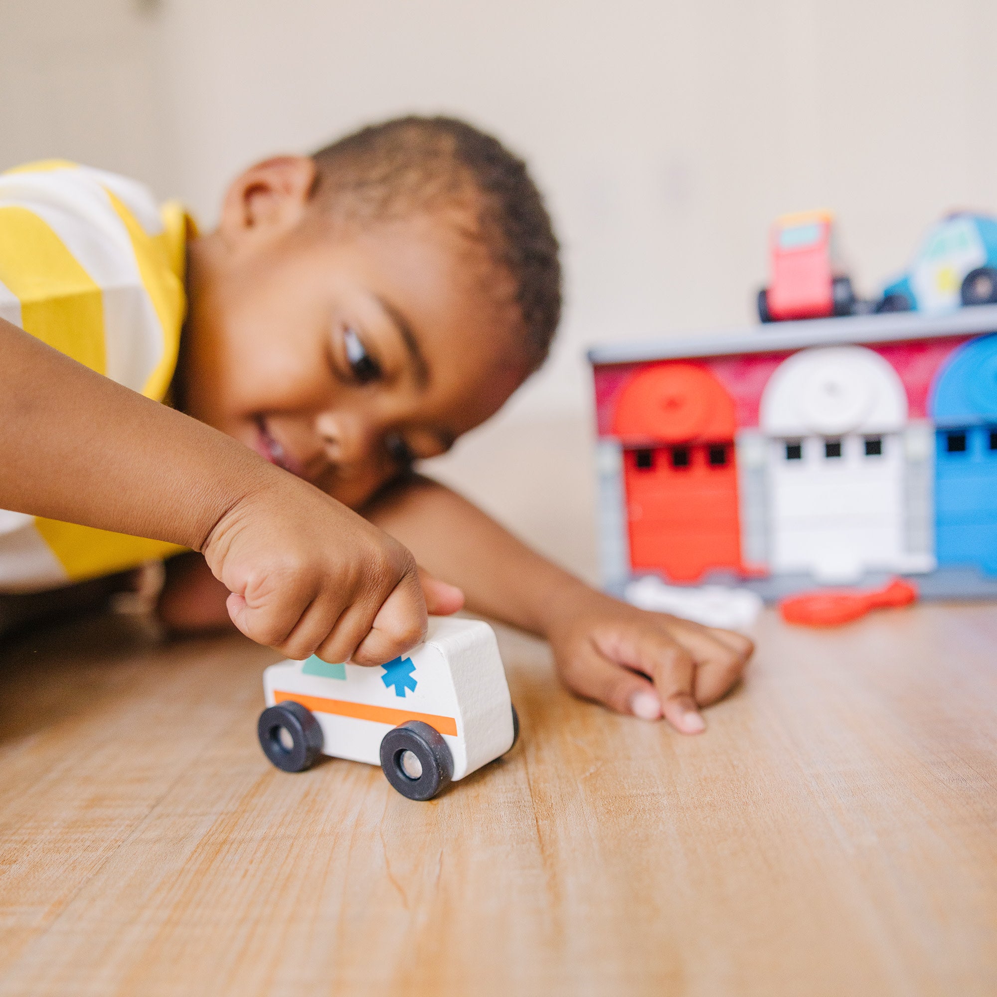 Melissa & Doug Keys & Cars Rescue Garage - Image 8