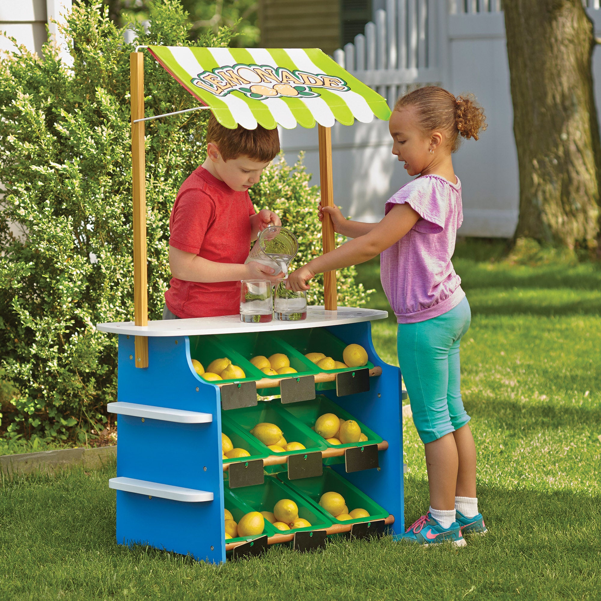 Melissa & Doug Wooden Grocery Store / Lemonade Stand - Image 2