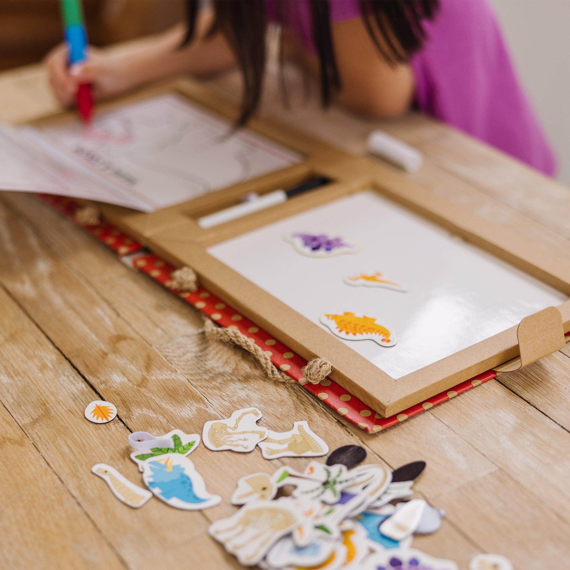 Melissa & Doug Natural Play: Play, Draw, Create Reusable Drawing & Magnet Kit ?C Dinosaurs - Image 7