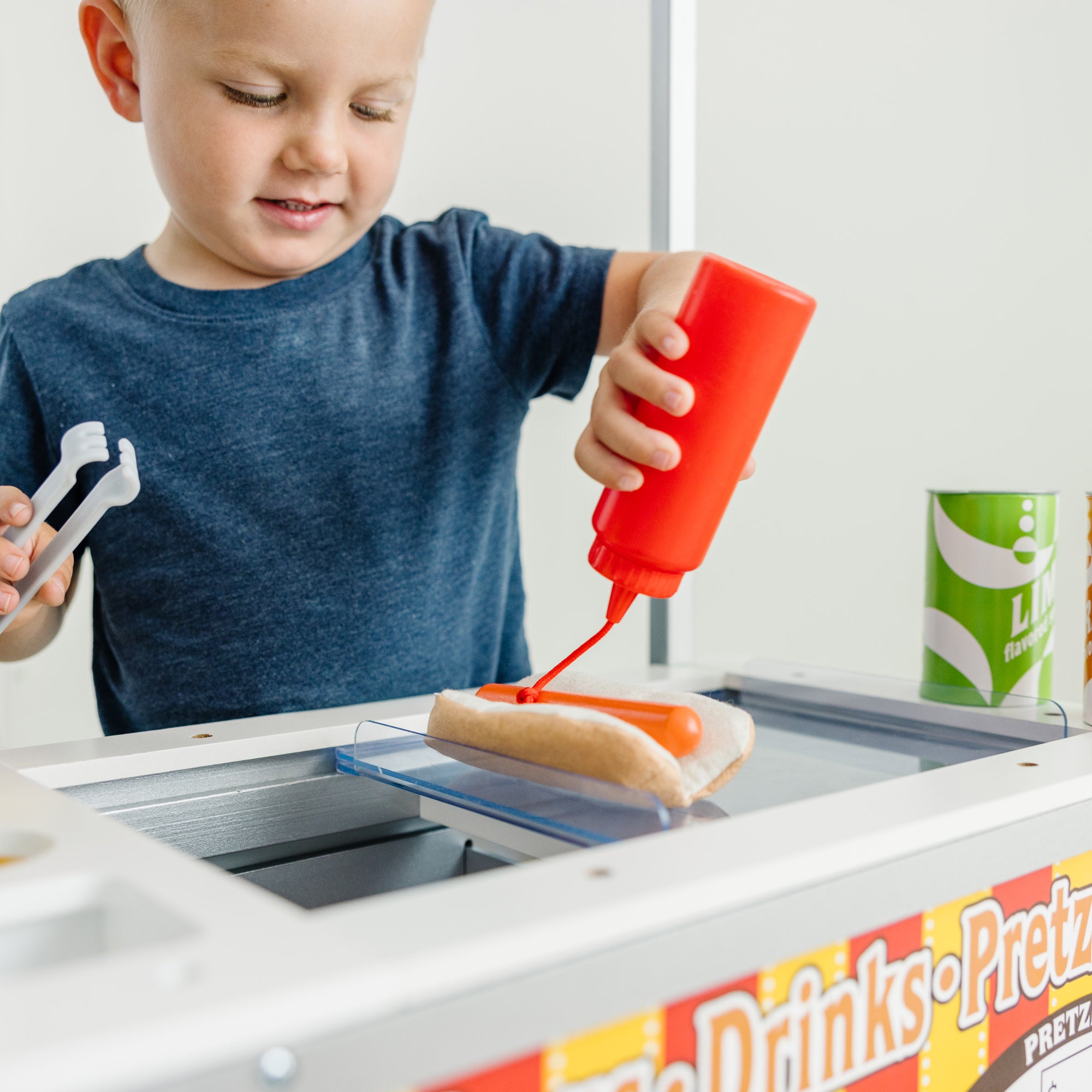 Melissa & Doug Snacks & Sweets Food Cart - Image 5