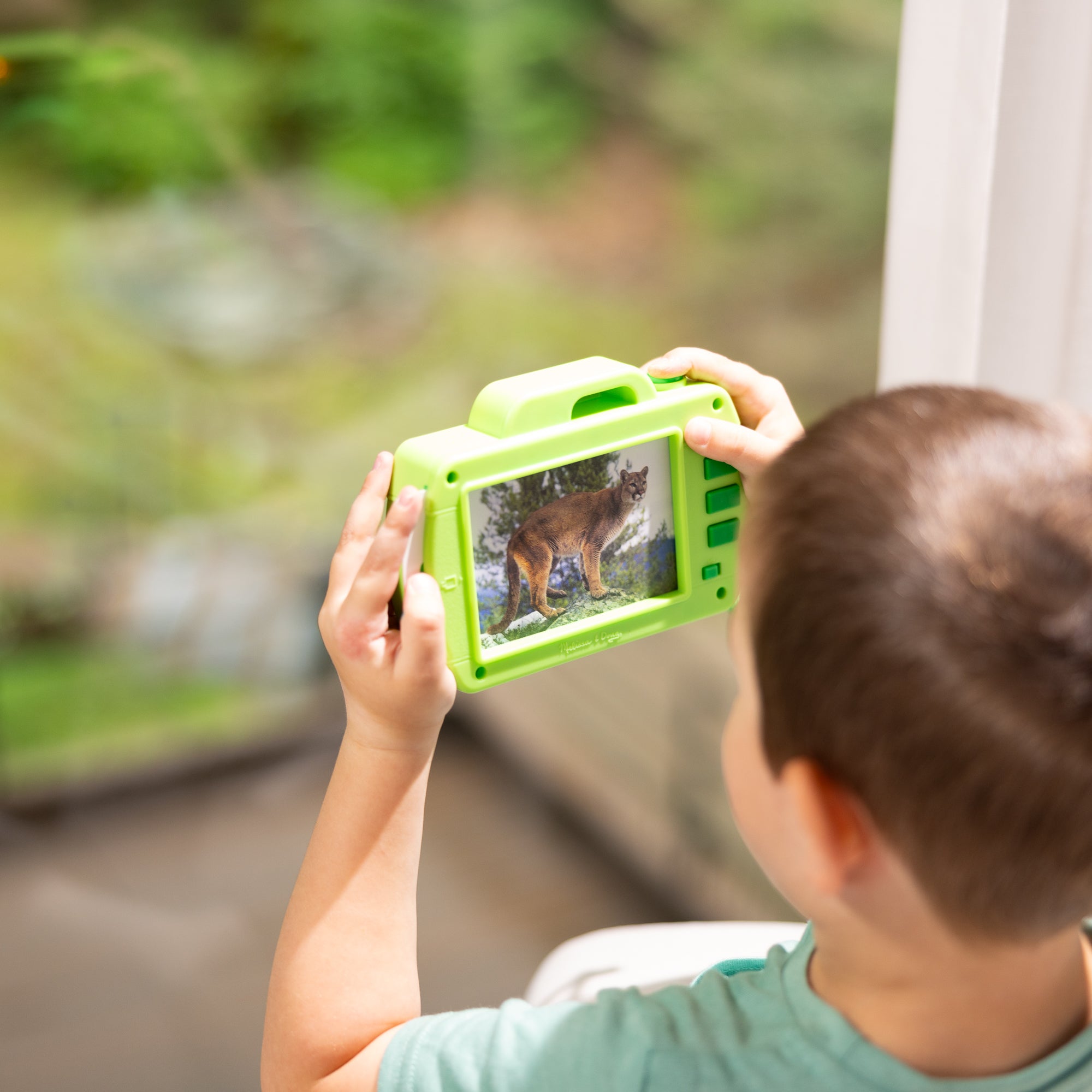 Melissa & Doug Rocky Mountain National Park Sights & Sounds Wooden Toy Camera Play Set - Image 3