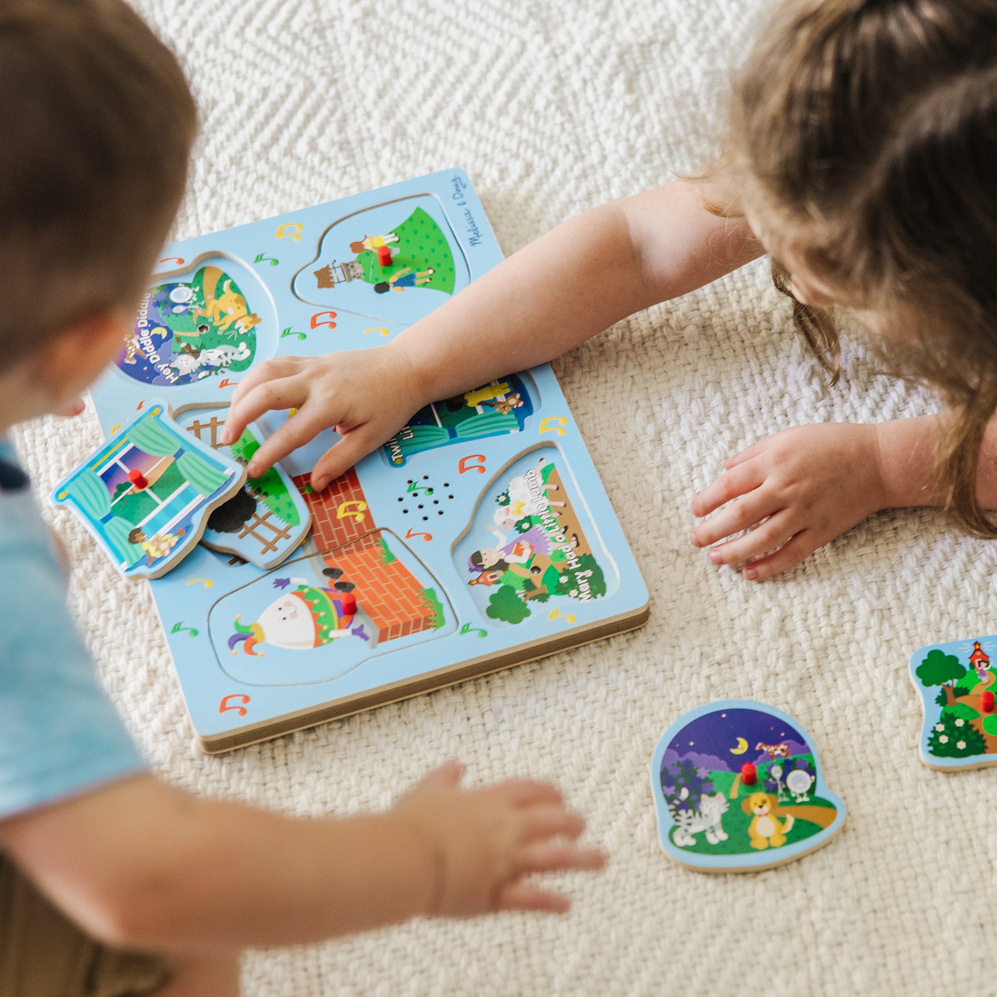 Melissa & Doug Nursery Rhymes 2 Sound Puzzle - 6 PIeces - Image 2