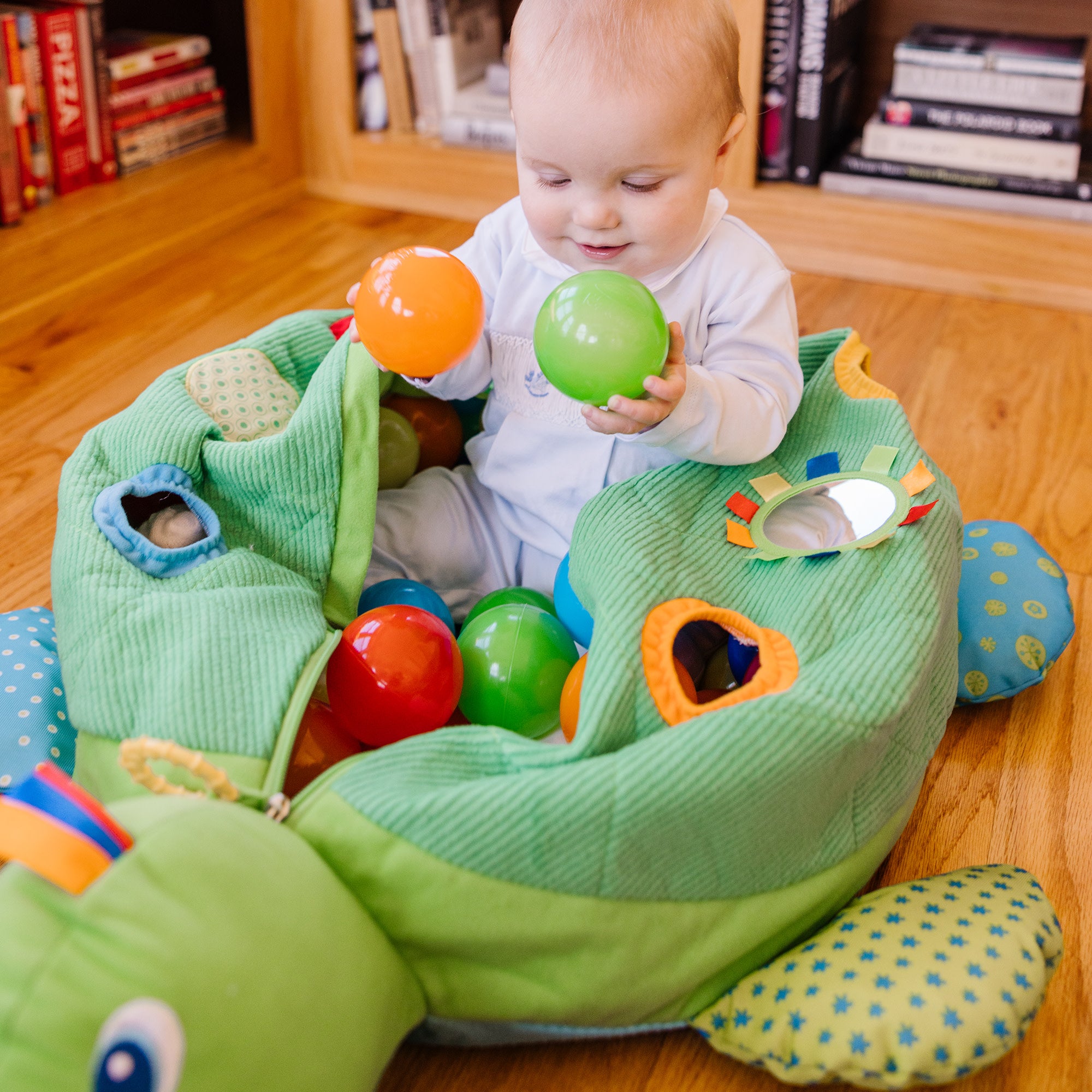 Melissa & Doug K's Kids Turtle Ball Pit - Image 6