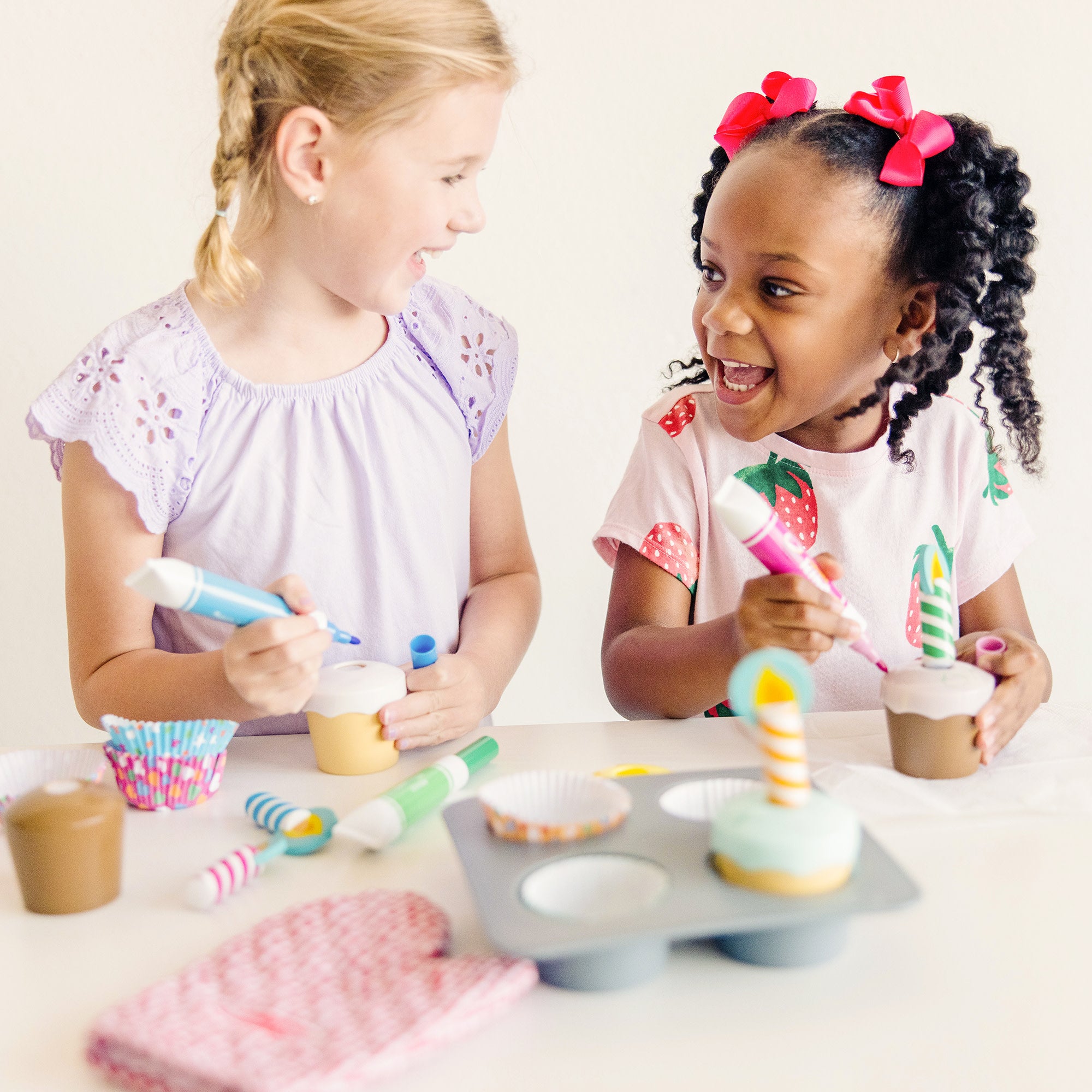Melissa & Doug Bake & Decorate Wooden Cupcake Play Set - Image 8