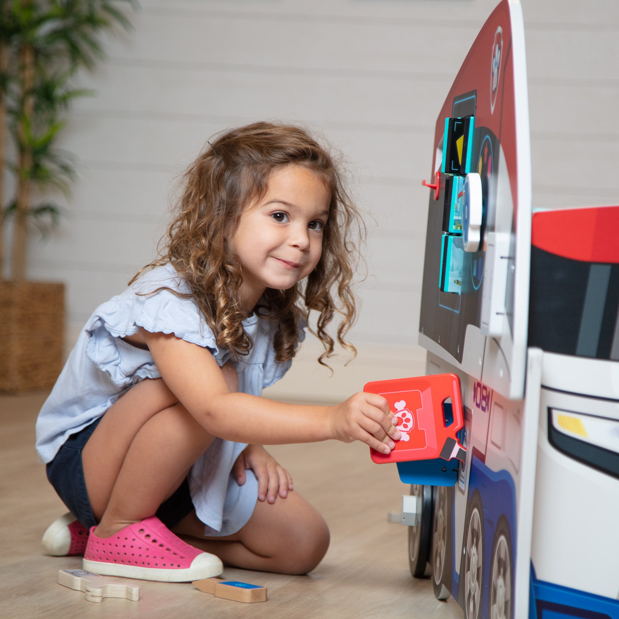 Melissa & Doug PAW Patrol Wooden PAW Patroller Activity Center - Image 4