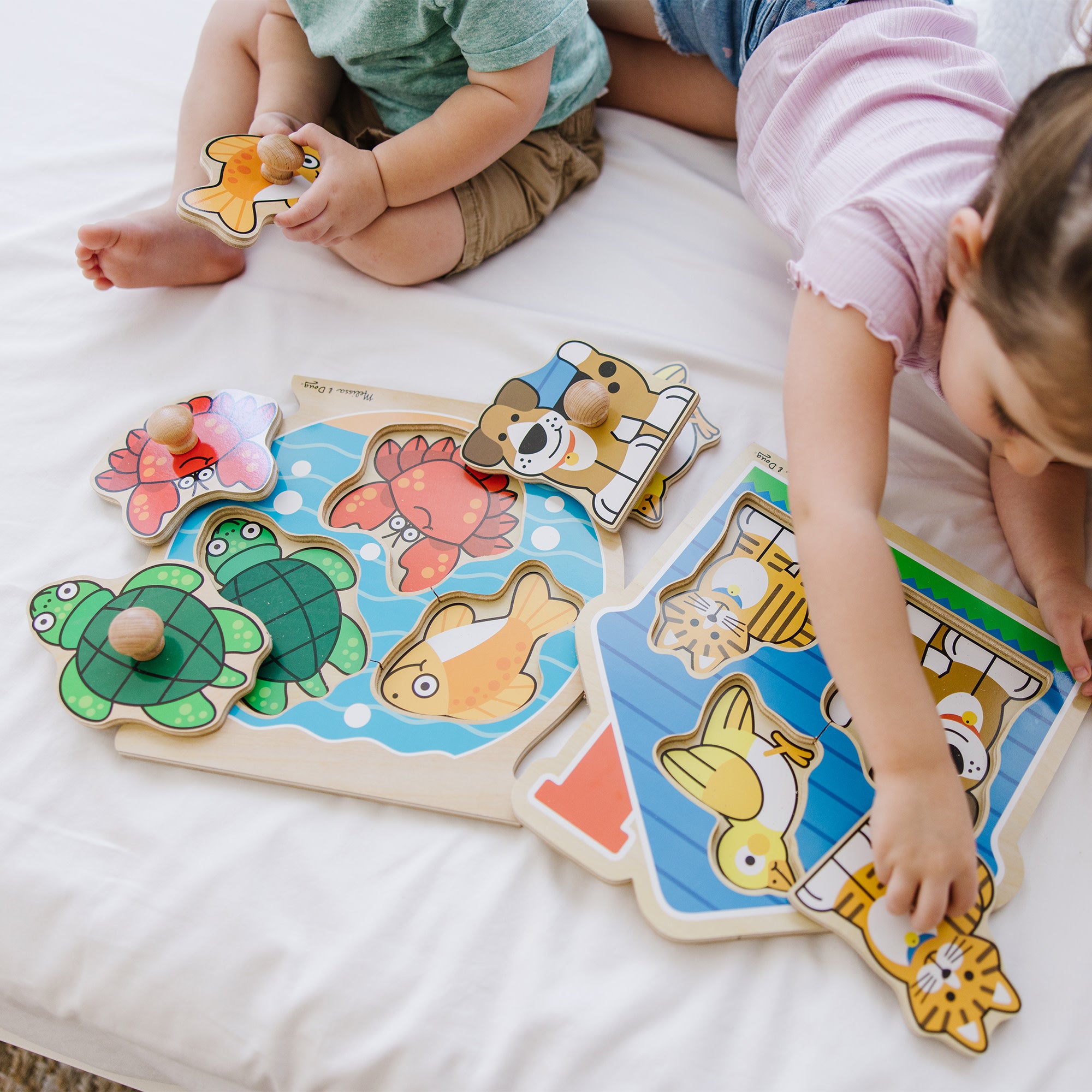 Melissa & Doug Wooden Jumbo Peg Puzzle 2-Pack: Fish Bowl, House Pets - Image 8