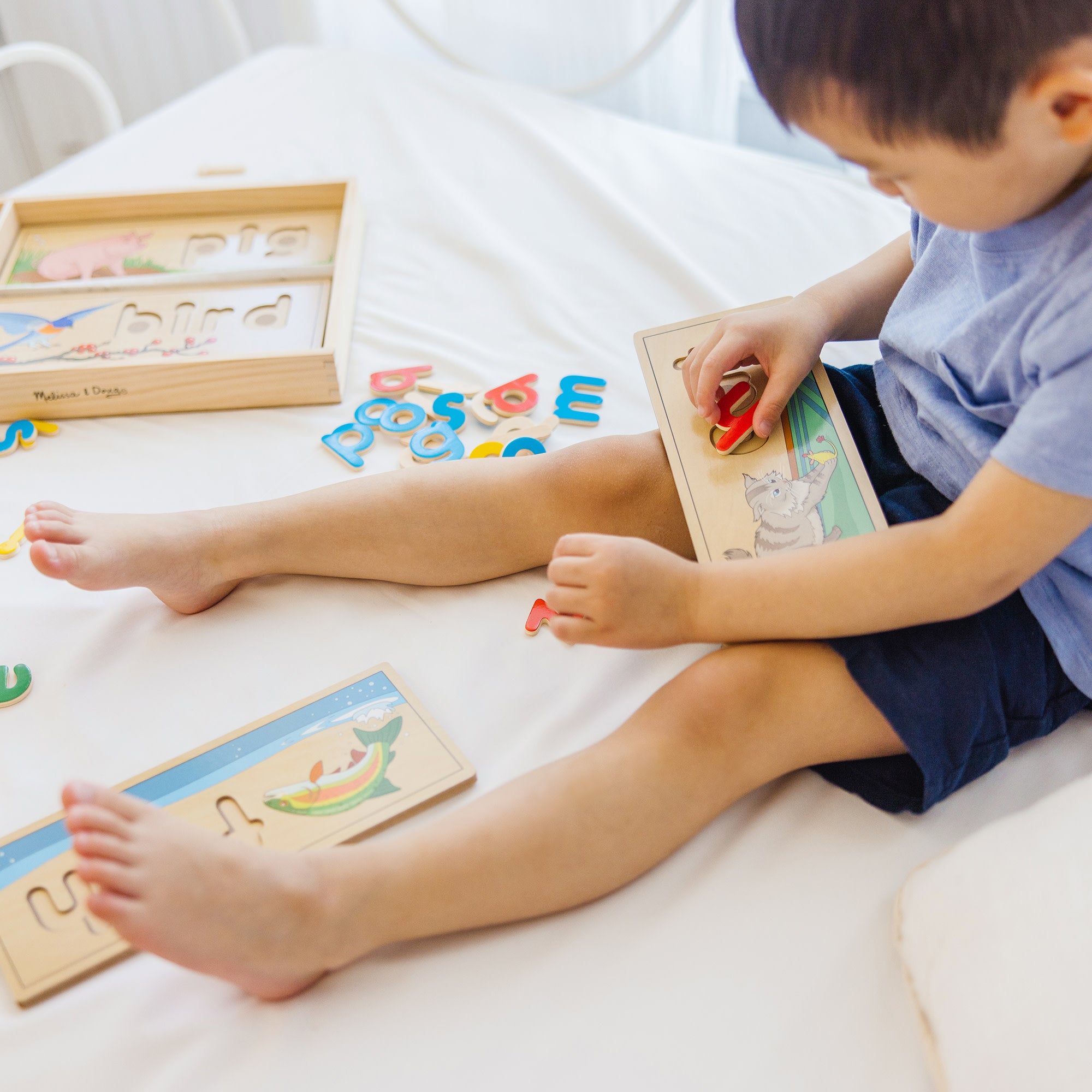 Melissa & Doug See & Spell Learning Toy - Image 8