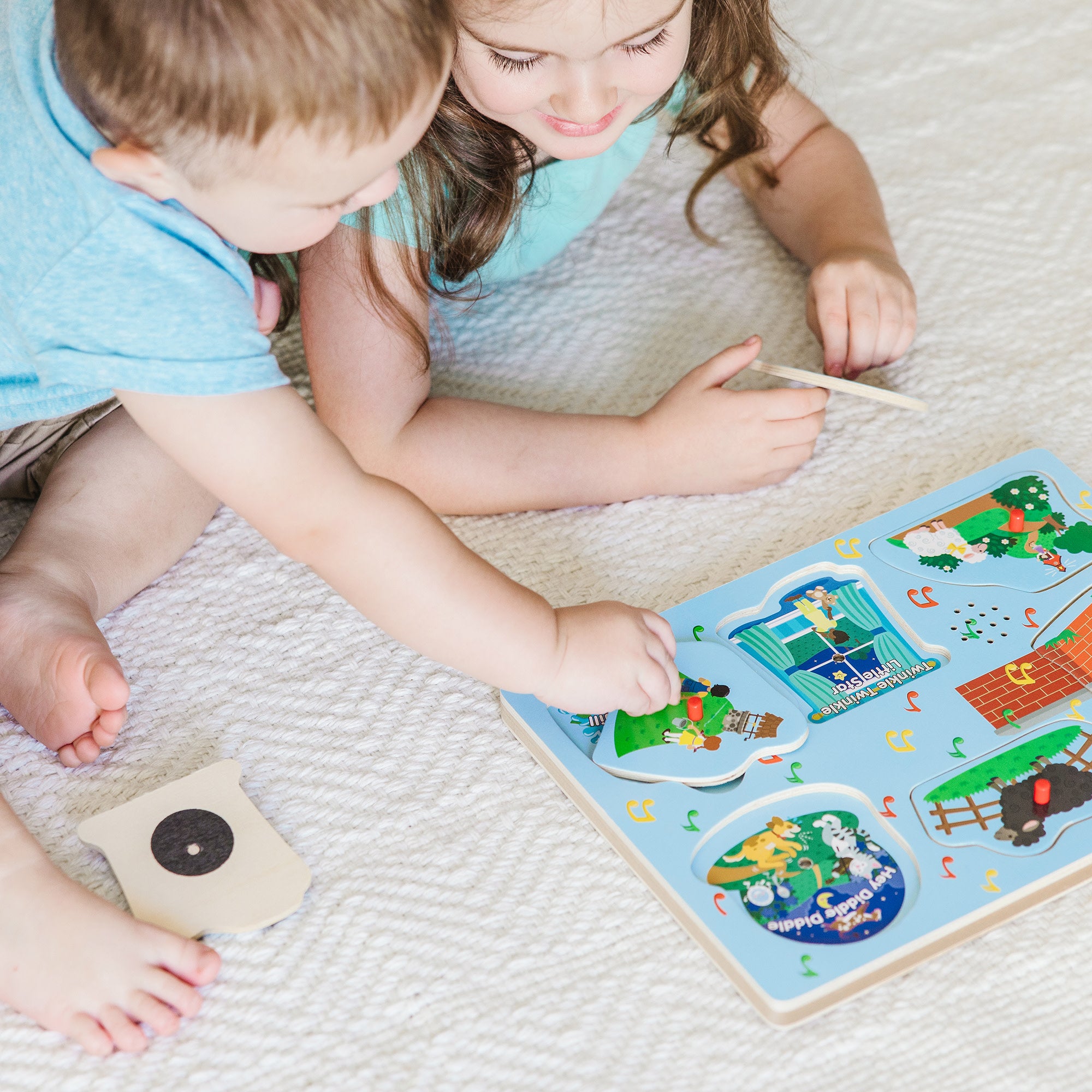 Melissa & Doug Nursery Rhymes 2 Sound Puzzle - 6 PIeces - Image 7