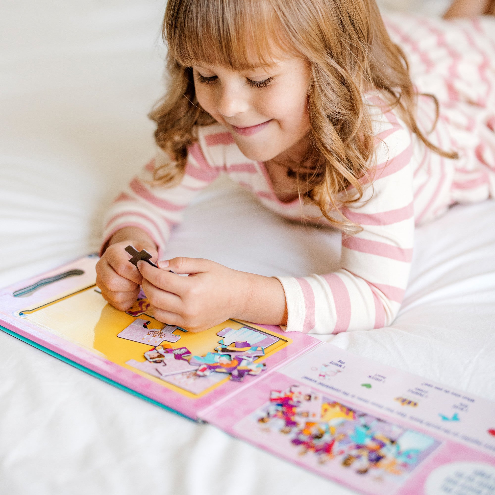 Melissa & Doug Take-Along Magnetic Jigsaw Puzzles ?C Princesses - Image 6