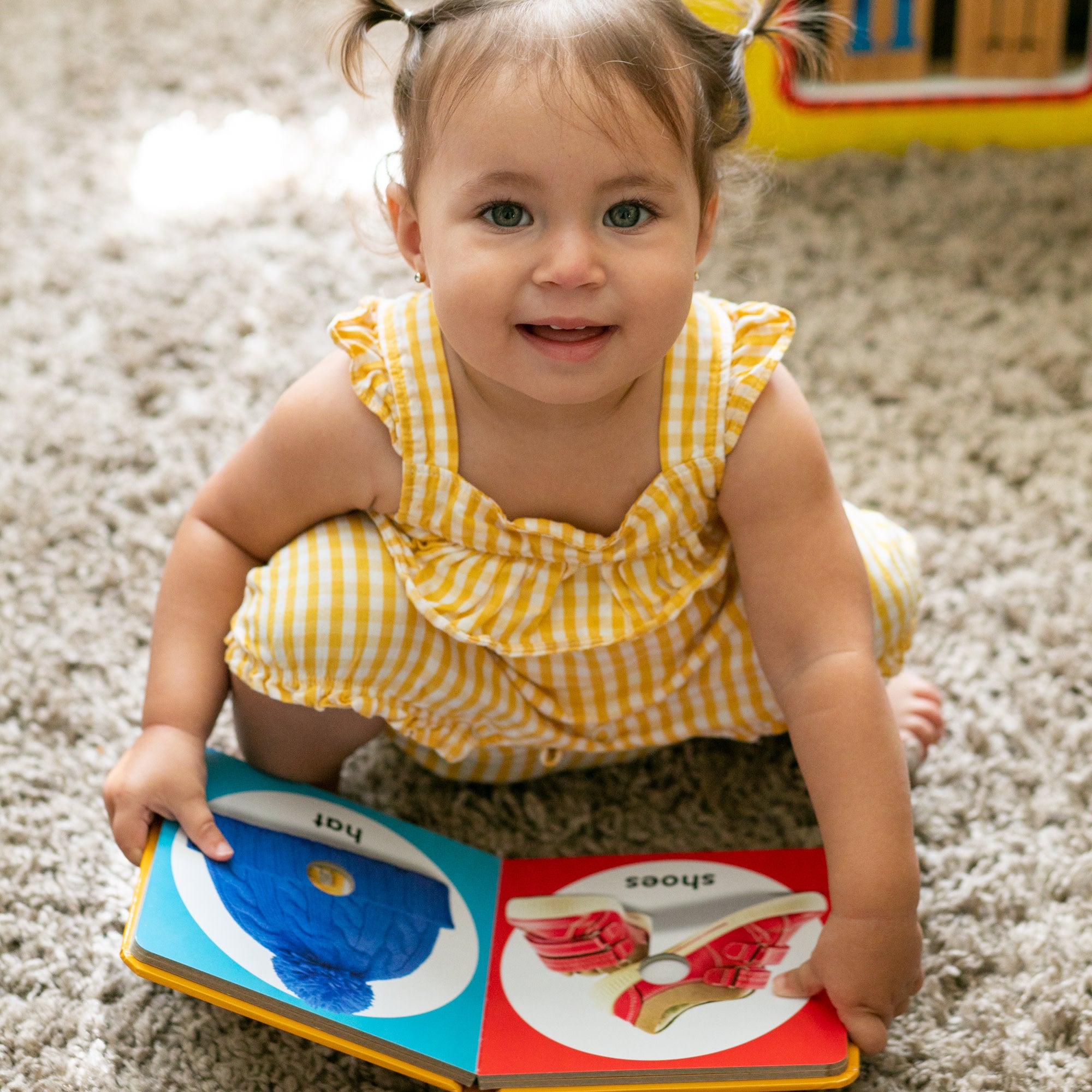 Melissa & Doug Poke-a-Dot: First Colors Board Book - Image 6