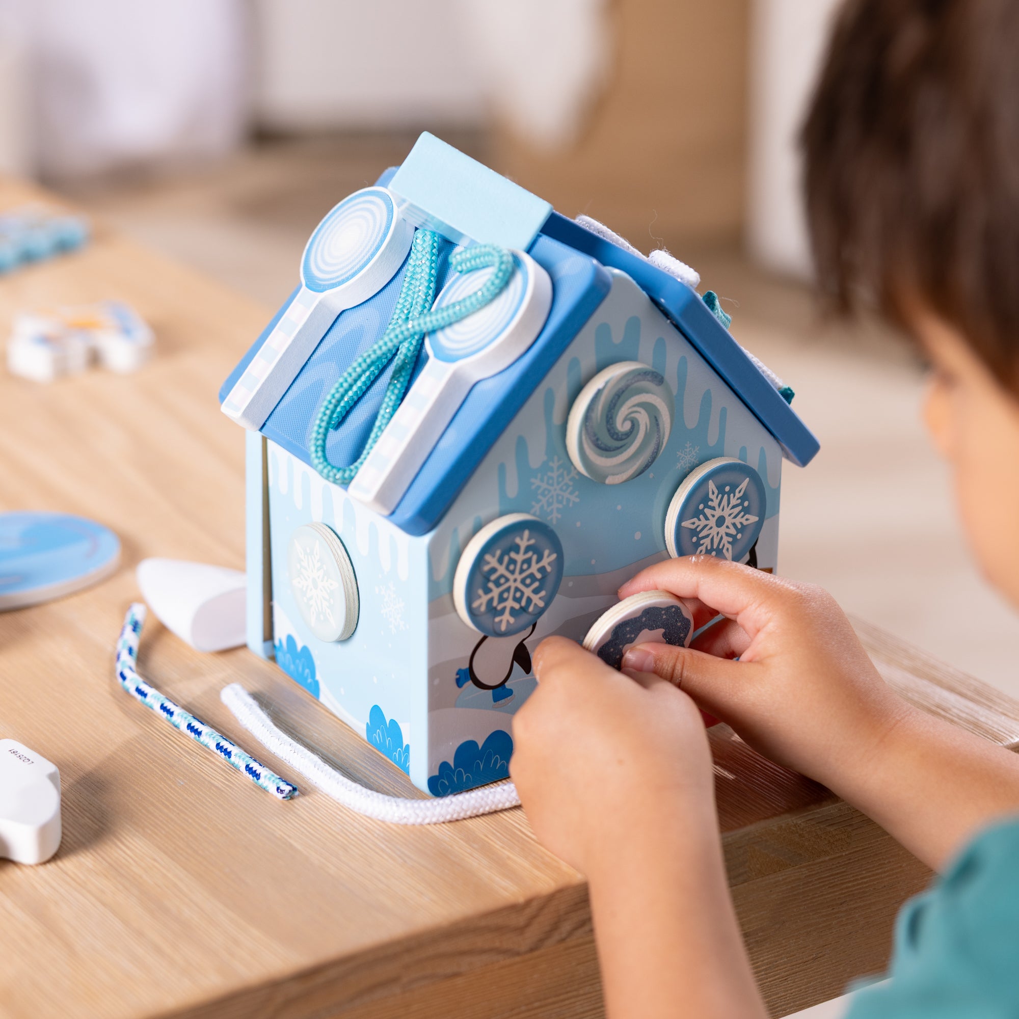 Melissa & Doug Wooden Gingerbread House Play Set ?C Winter Frost - Image 6
