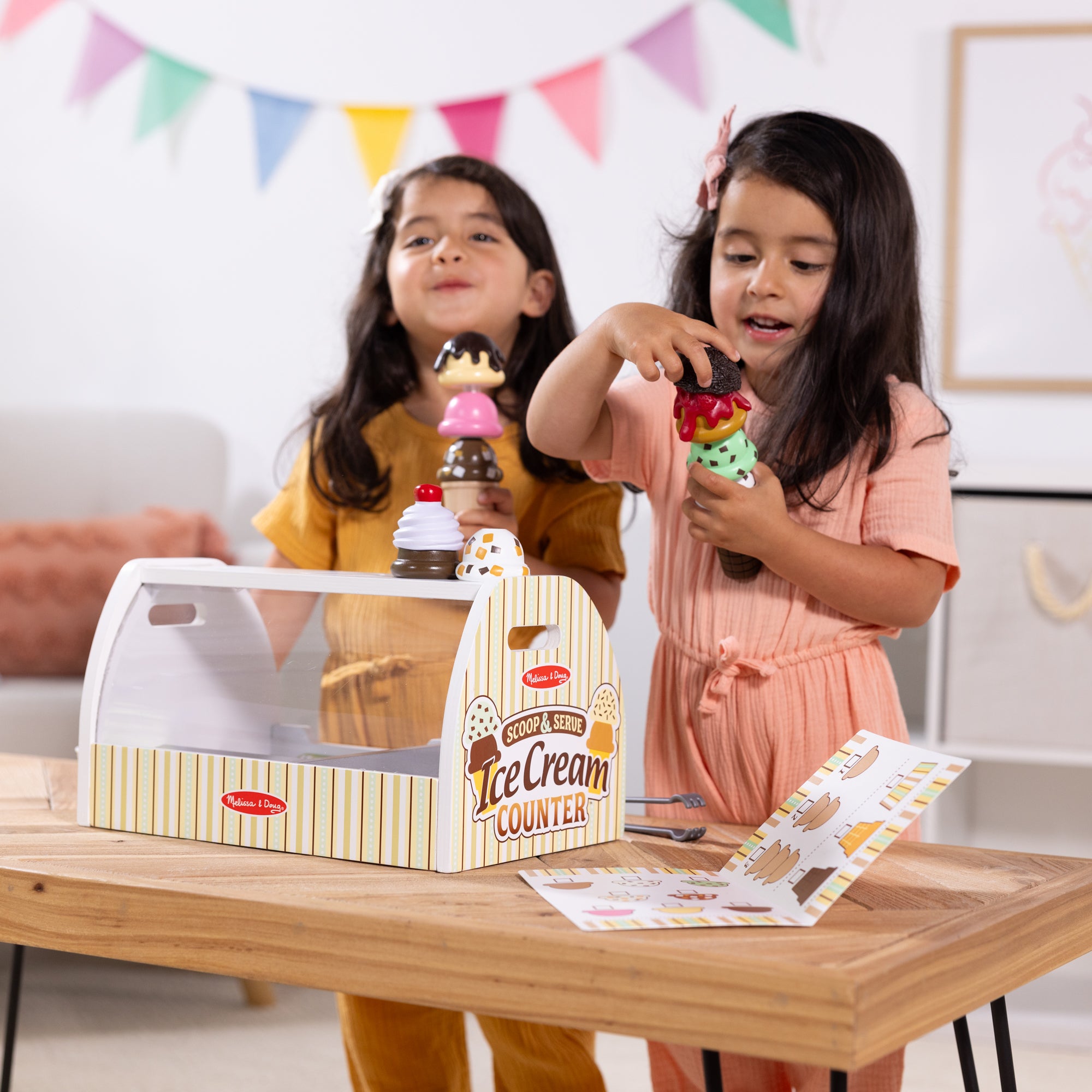 Melissa & Doug Scoop & Serve Ice Cream Counter - Image 8