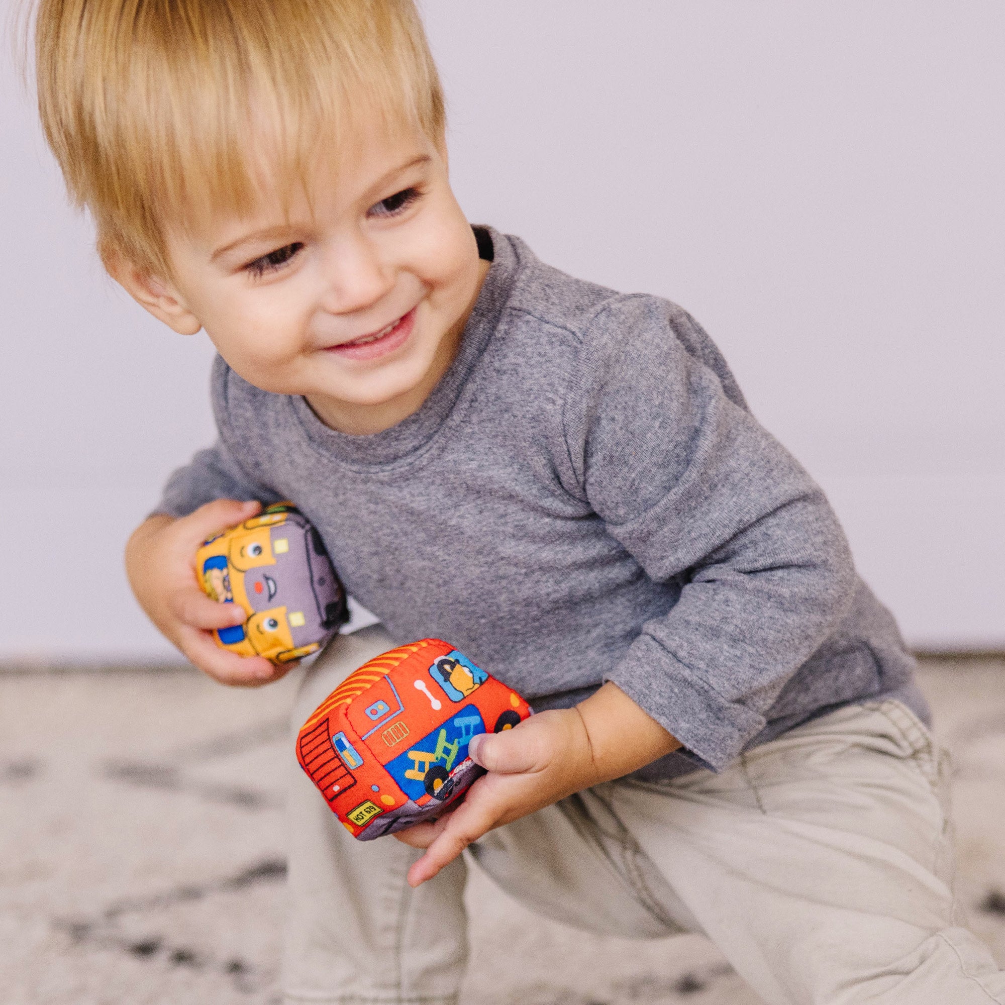 Melissa & Doug Take-Along Town Play Mat - Image 9