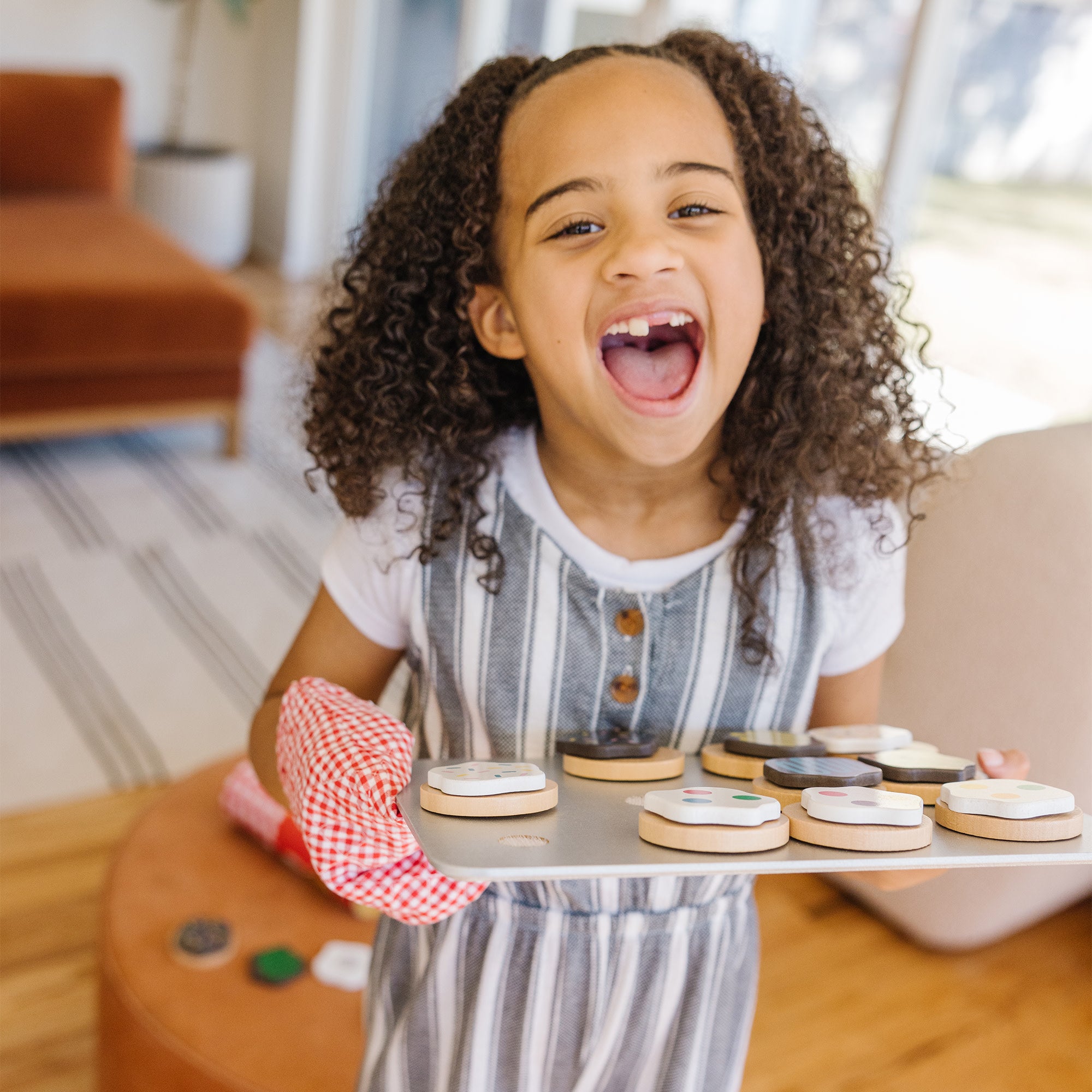 Melissa & Doug Slice & Bake Cookie Set - Wooden Play Food - Image 2