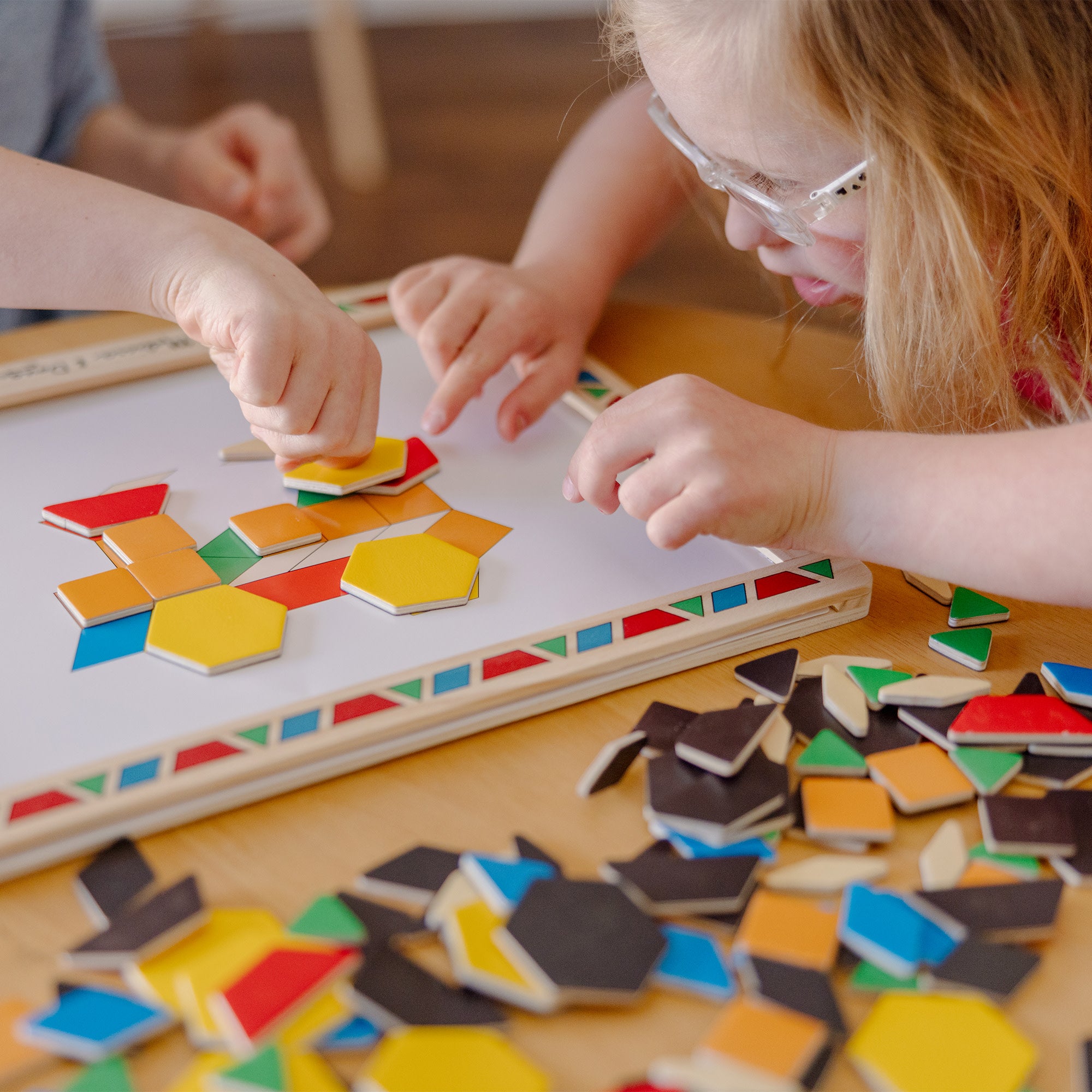 Melissa & Doug Wooden Magnetic Pattern Block Kit - Image 6