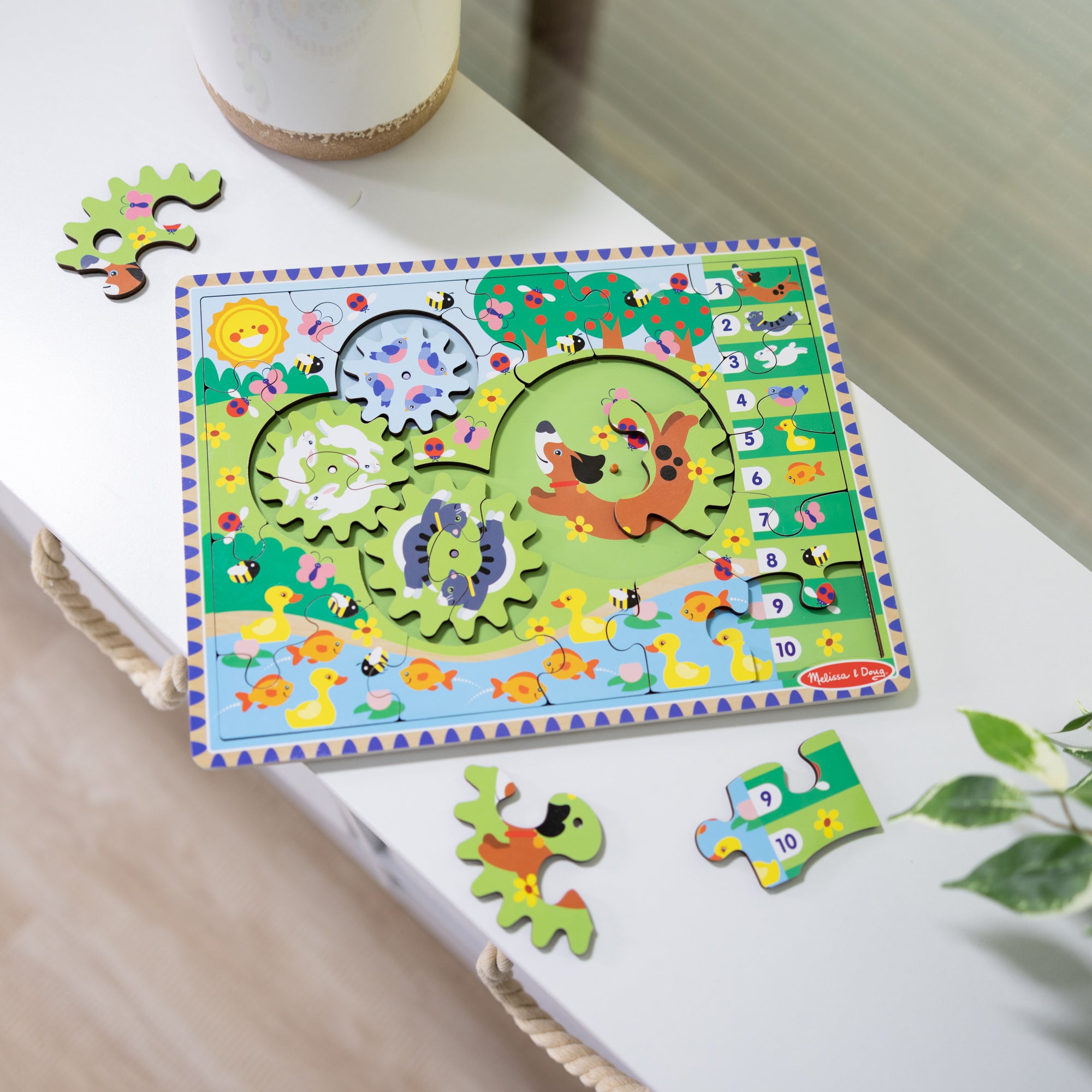 Melissa & Doug Animal Chase I-Spy Wooden Gear Puzzle - Image 9