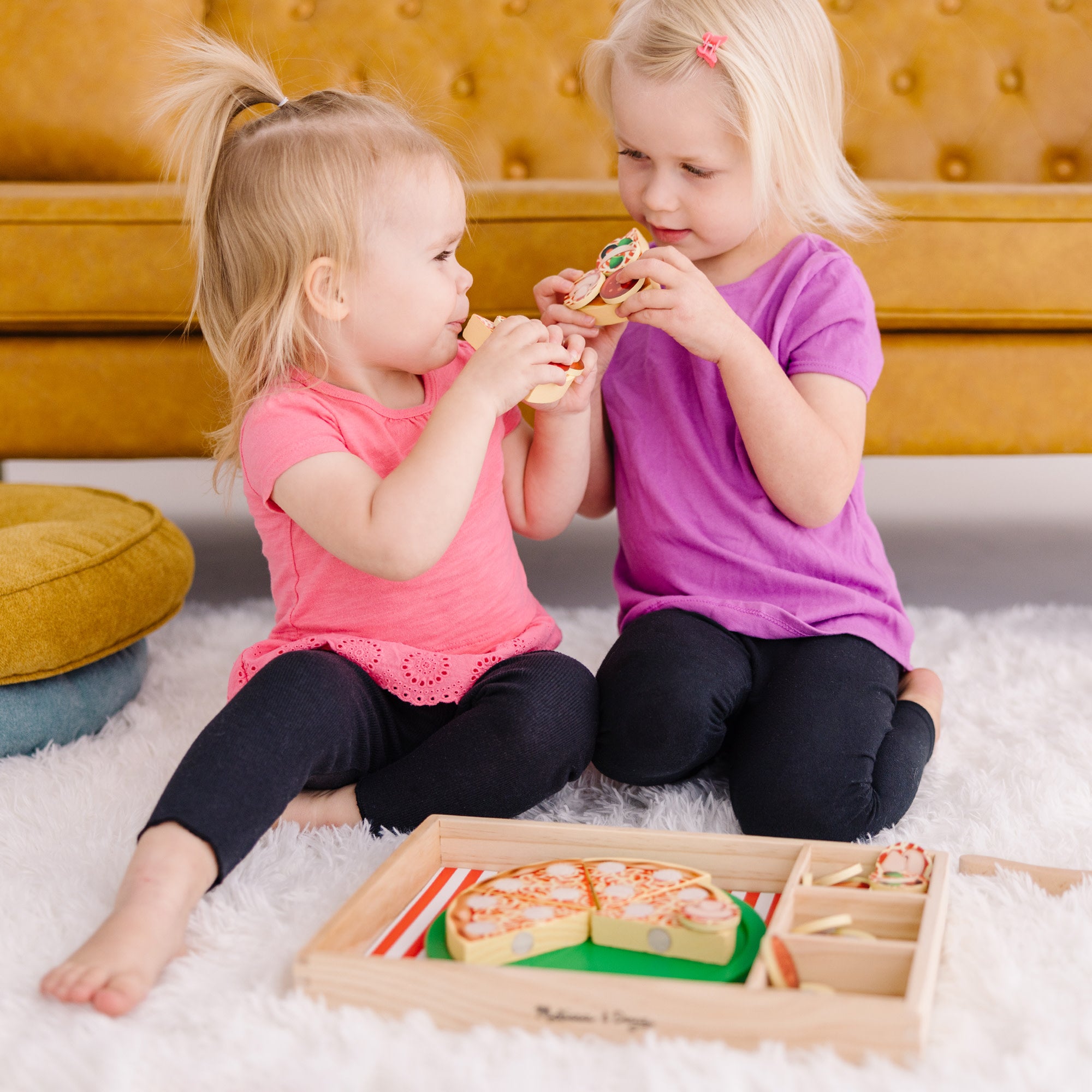 Melissa & Doug Wooden Pizza Party Play Set - Image 8