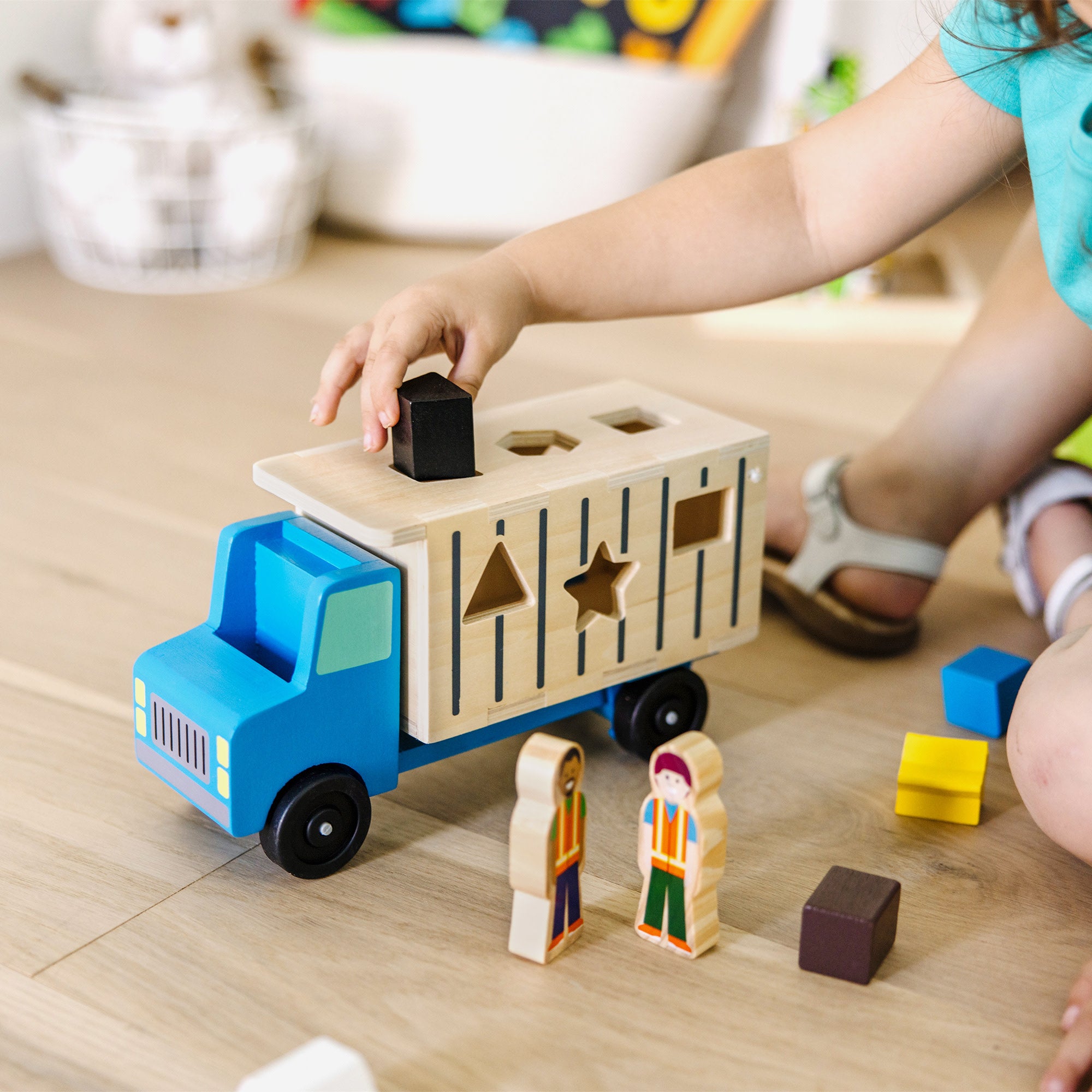 Melissa & Doug Shape-Sorting Dump Truck - Image 7