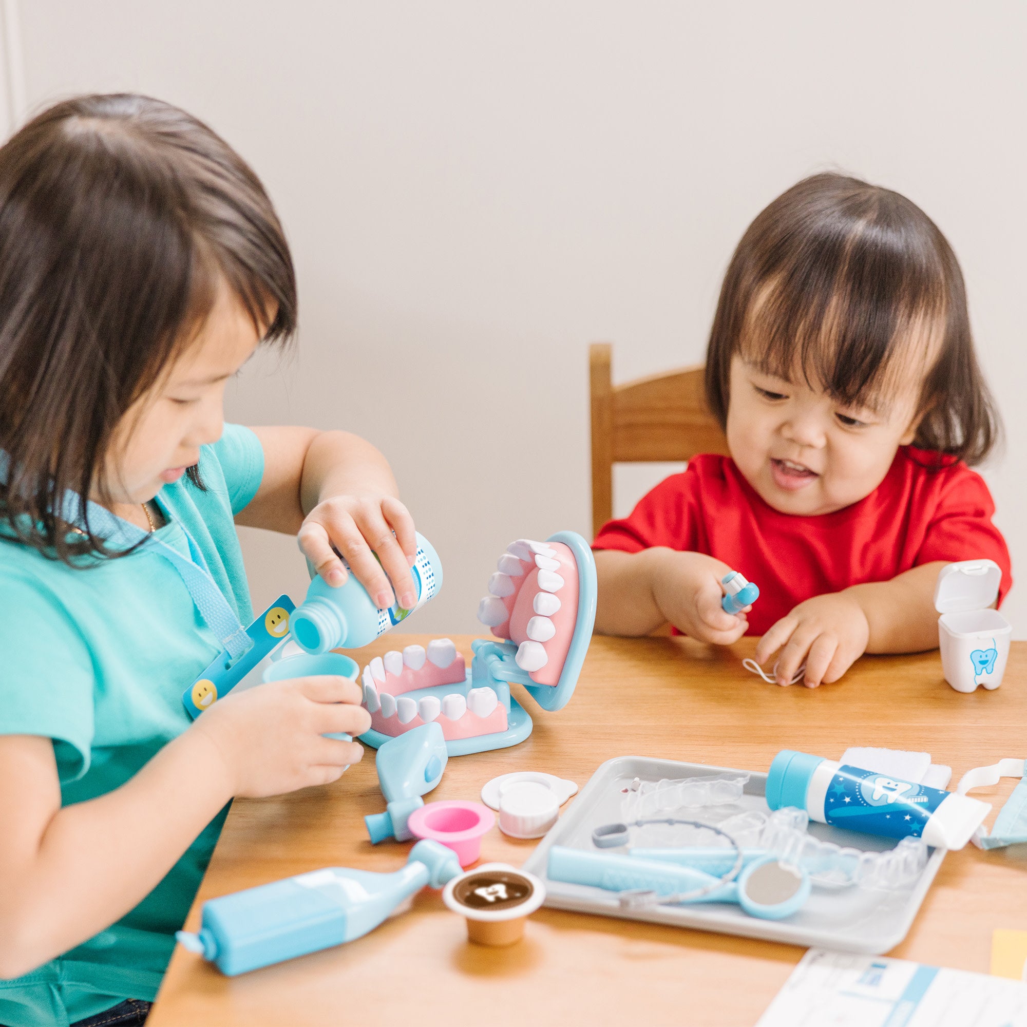 Melissa & Doug Super Smile Dentist Play Set - Image 6