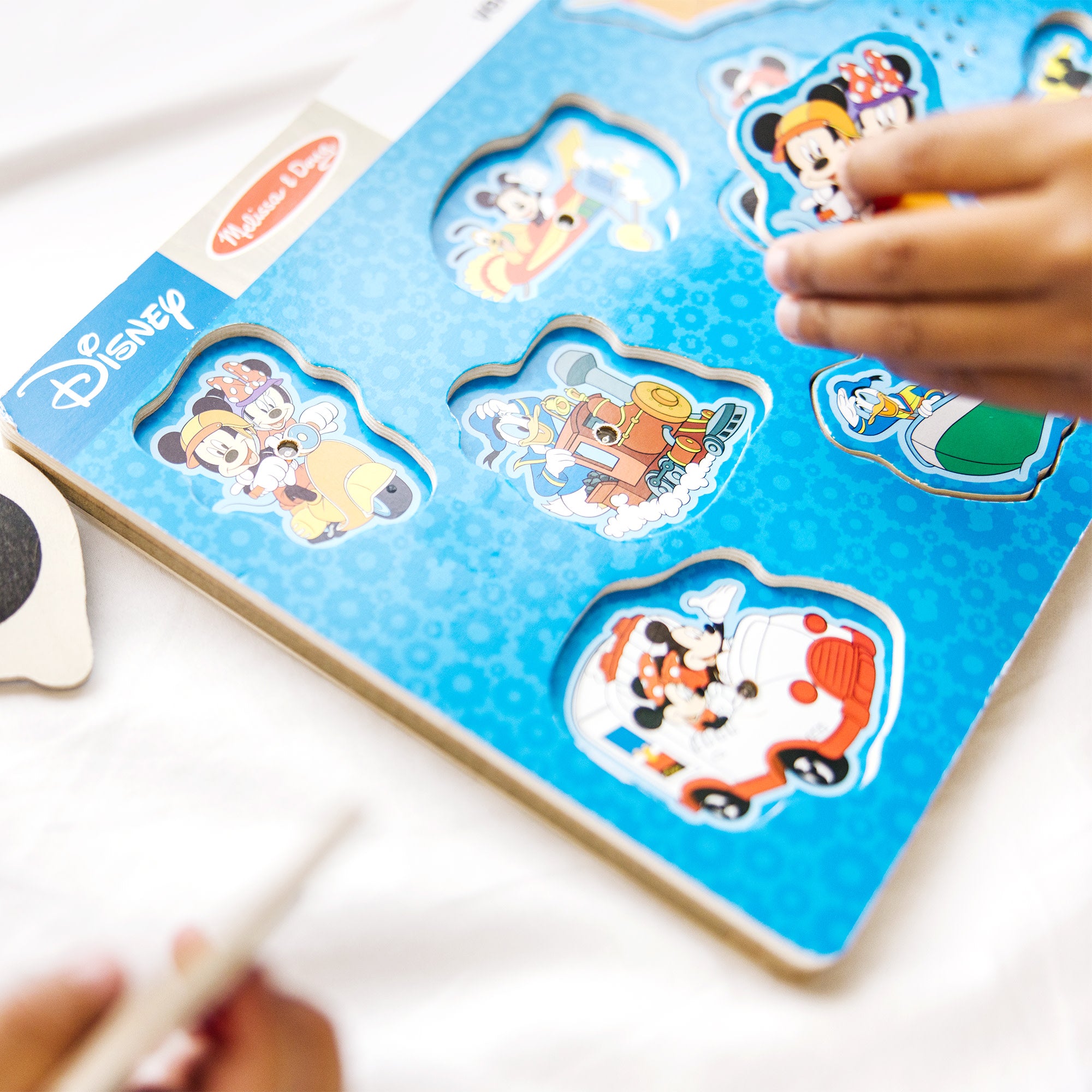 Melissa & Doug Disney Mickey Mouse & Friends Vehicles Sound Puzzle - 8 Pieces - Image 5