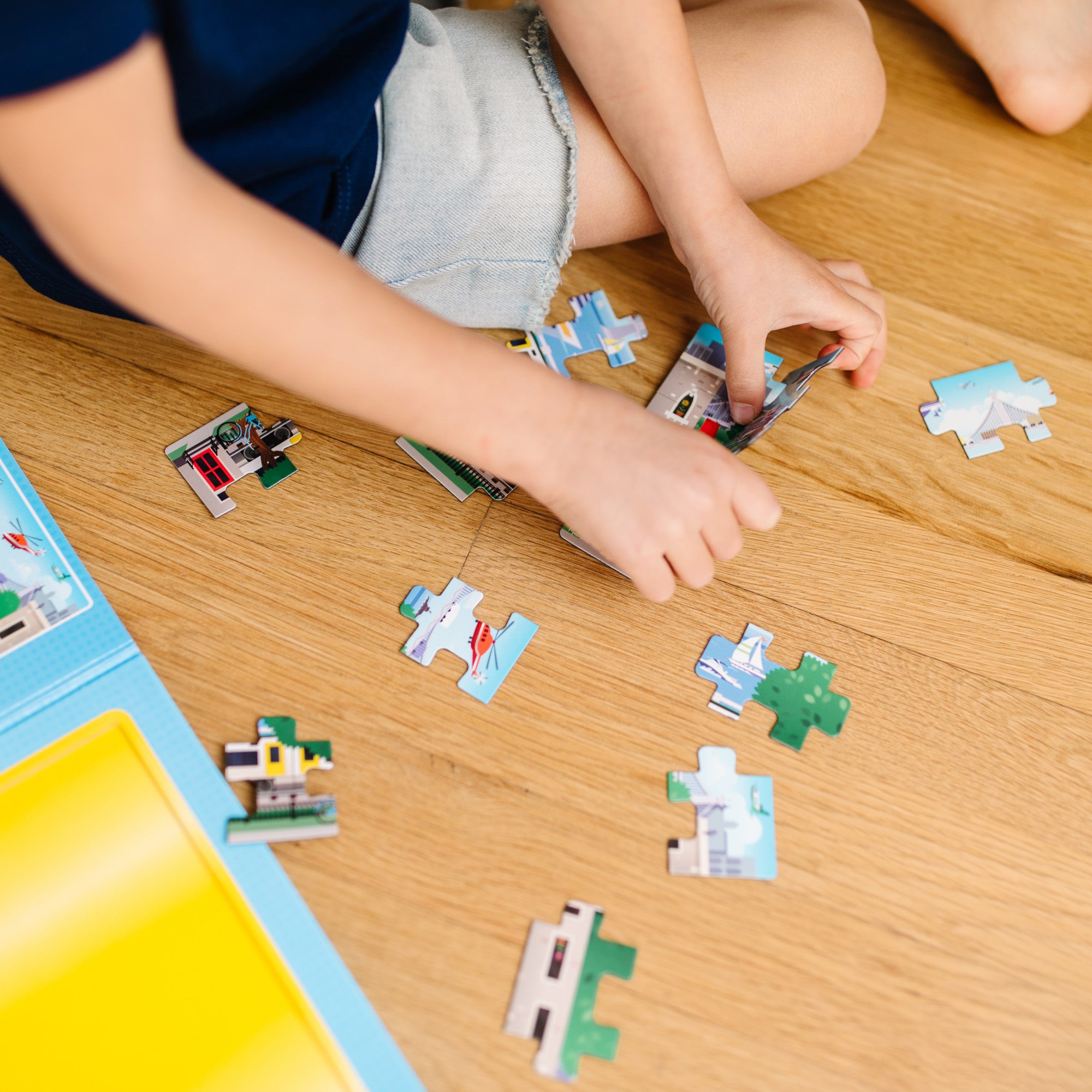 Melissa & Doug Take-Along Magnetic Jigsaw Puzzles ?C Vehicles - Image 5