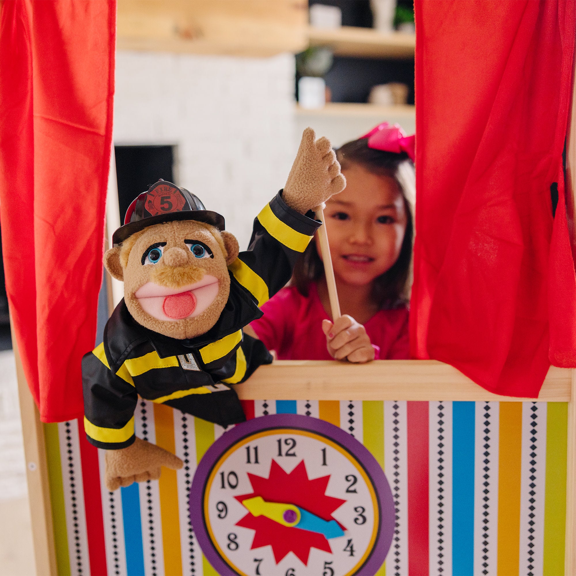 Melissa & Doug Wooden Deluxe Puppet Theater - Image 2