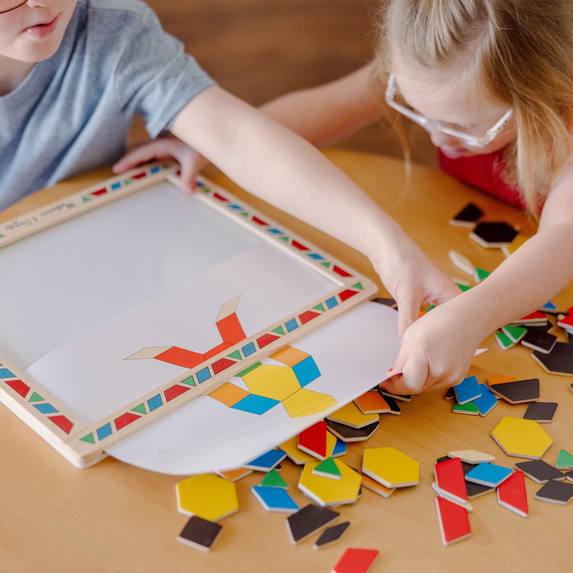 Melissa & Doug Wooden Magnetic Pattern Block Kit - Image 7