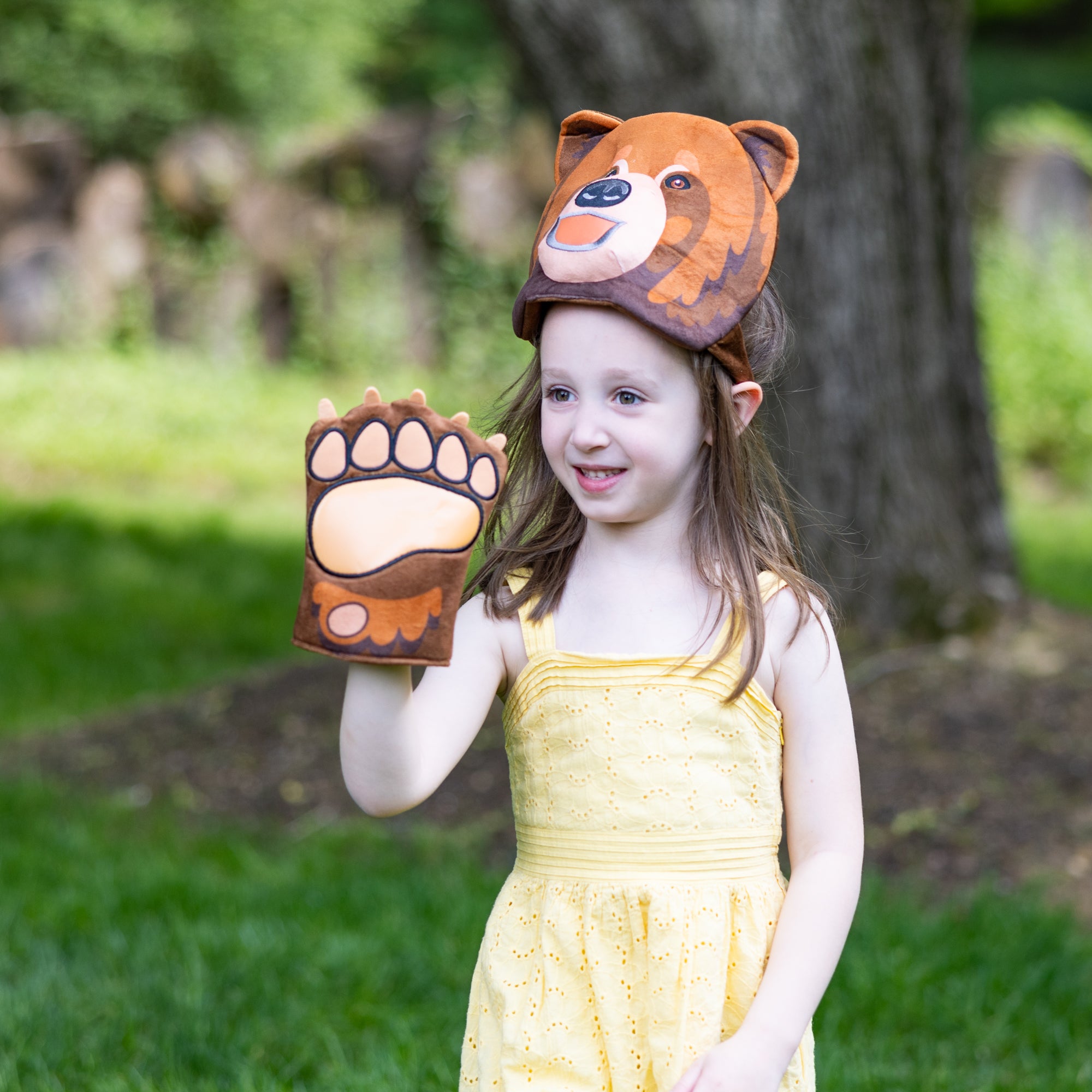 Melissa & Doug Yellowstone National Park Grizzly Bear Games - Image 6