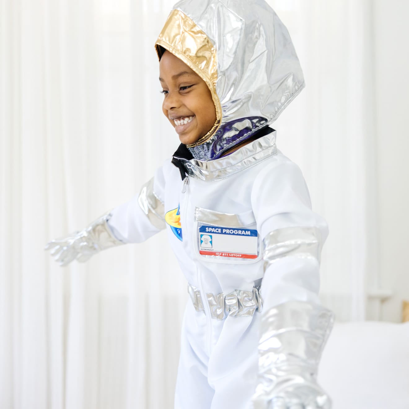Melissa & Doug Astronaut Role Play Costume Set - Image 7