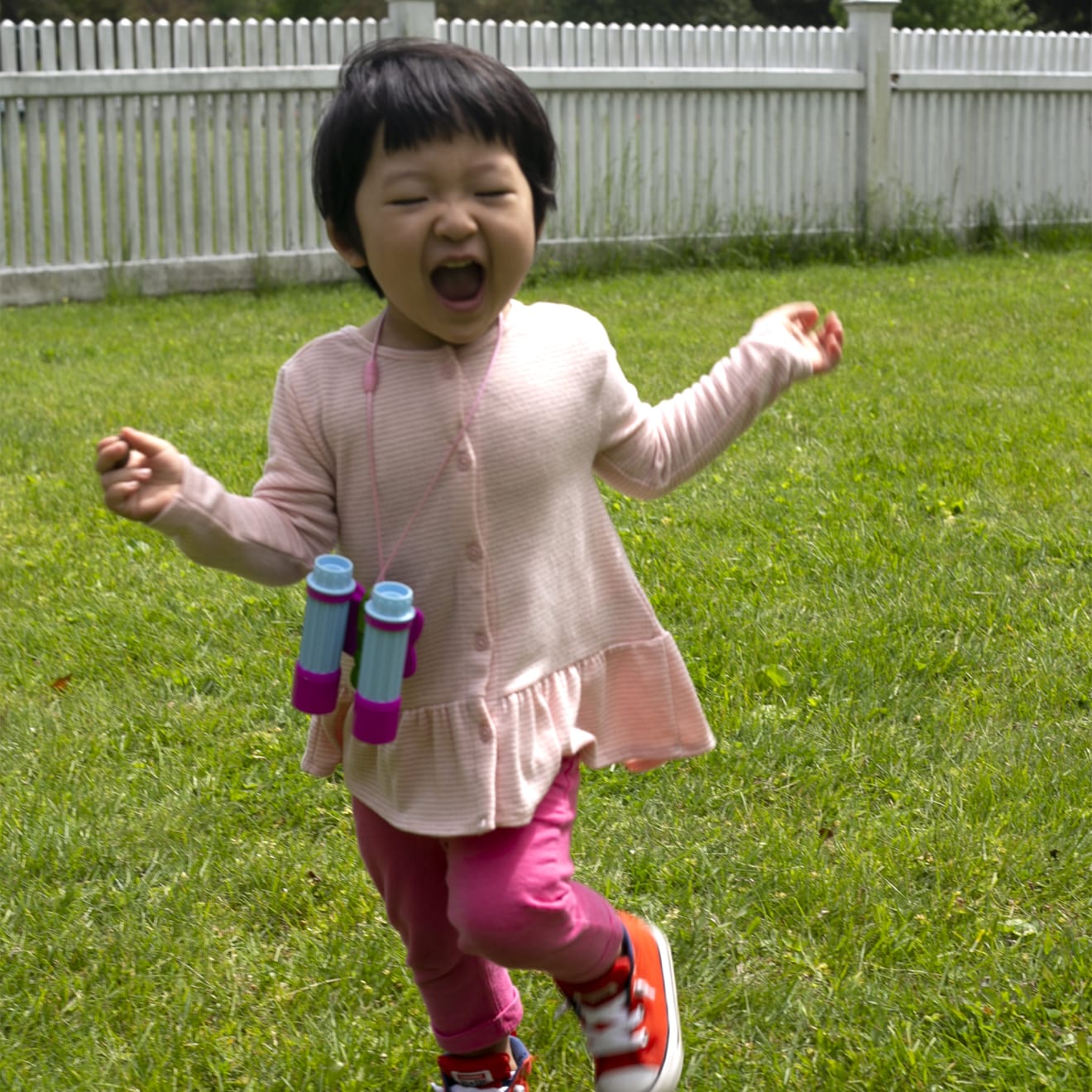 Melissa & Doug Cutie Pie Butterfly Binoculars - Image 9