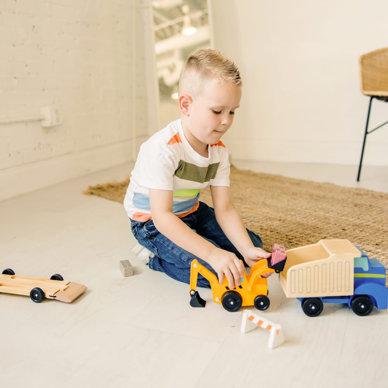 Melissa & Doug Classic Toy Dump Truck & Loader - Image 5