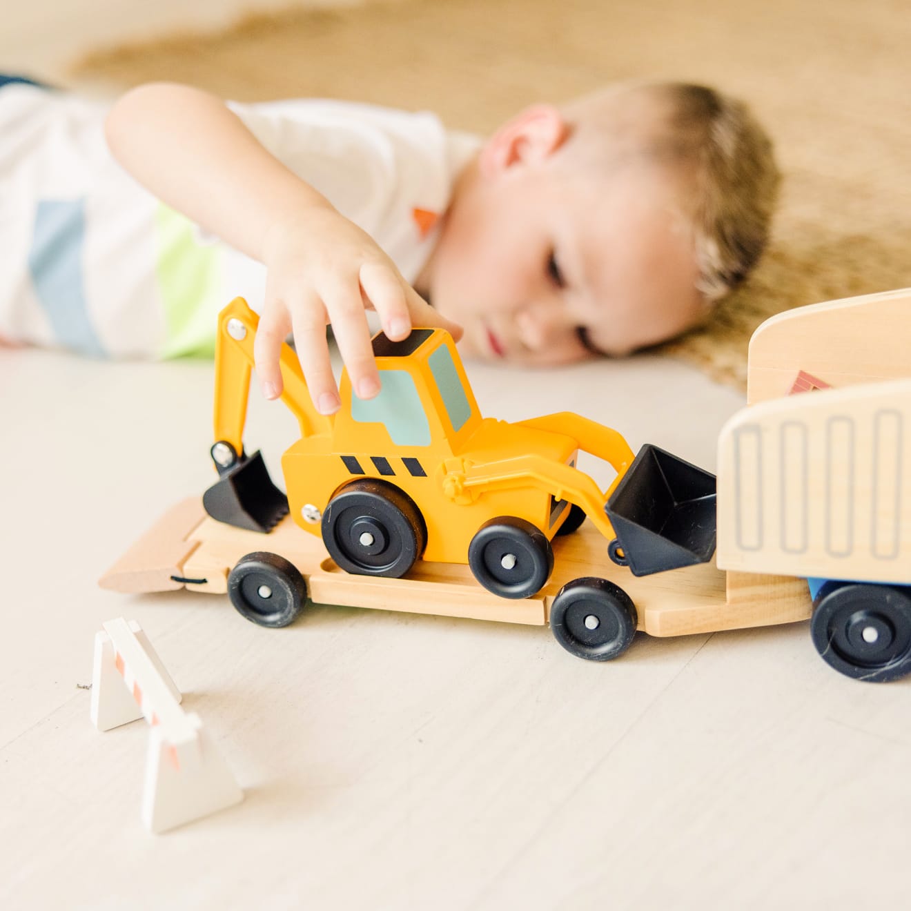 Melissa & Doug Classic Toy Dump Truck & Loader - Image 6