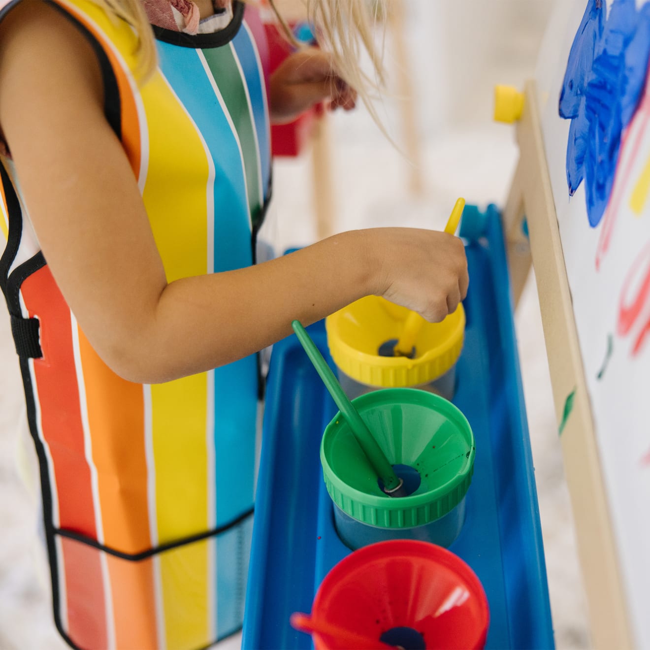 Melissa & Doug Easel Companion Accessory Set - Image 5