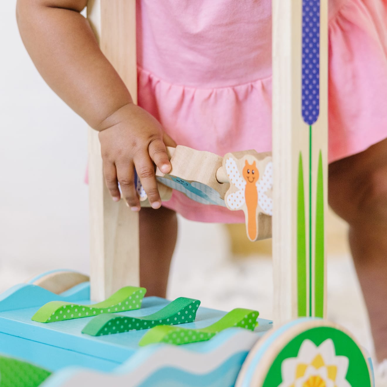 Melissa & Doug First Play Chomp & Clack Alligator Push Toy - Image 5