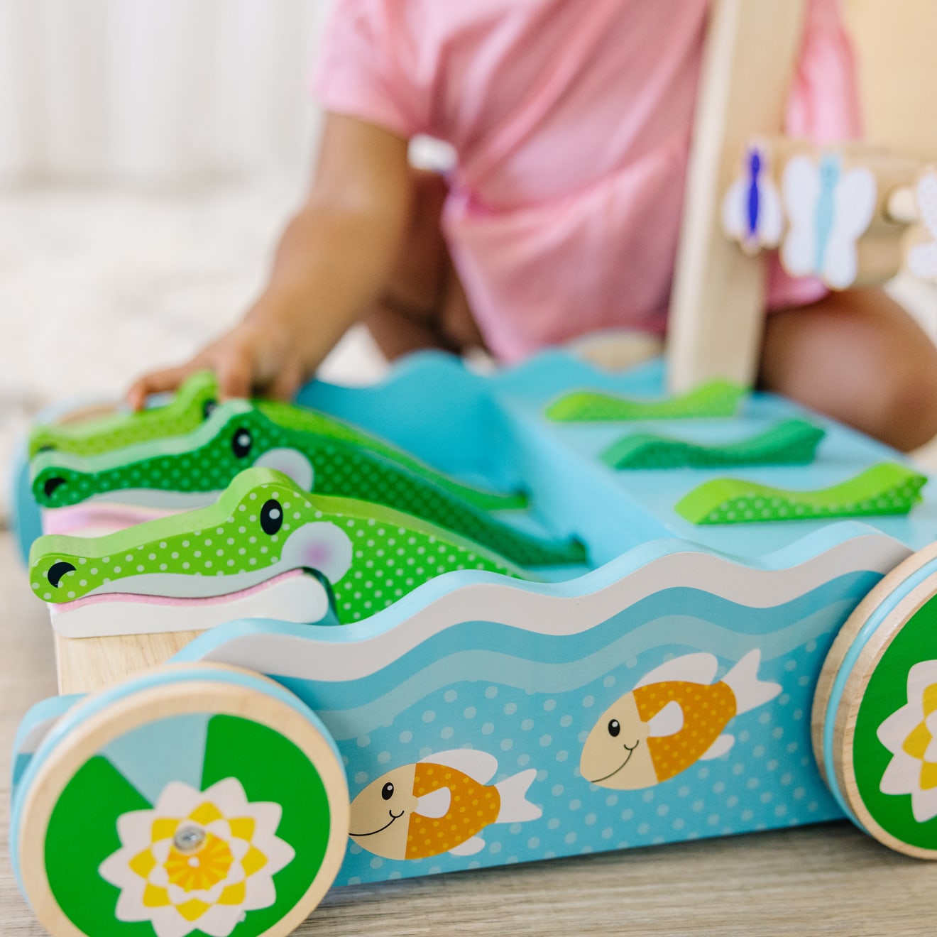 Melissa & Doug First Play Chomp & Clack Alligator Push Toy - Image 6